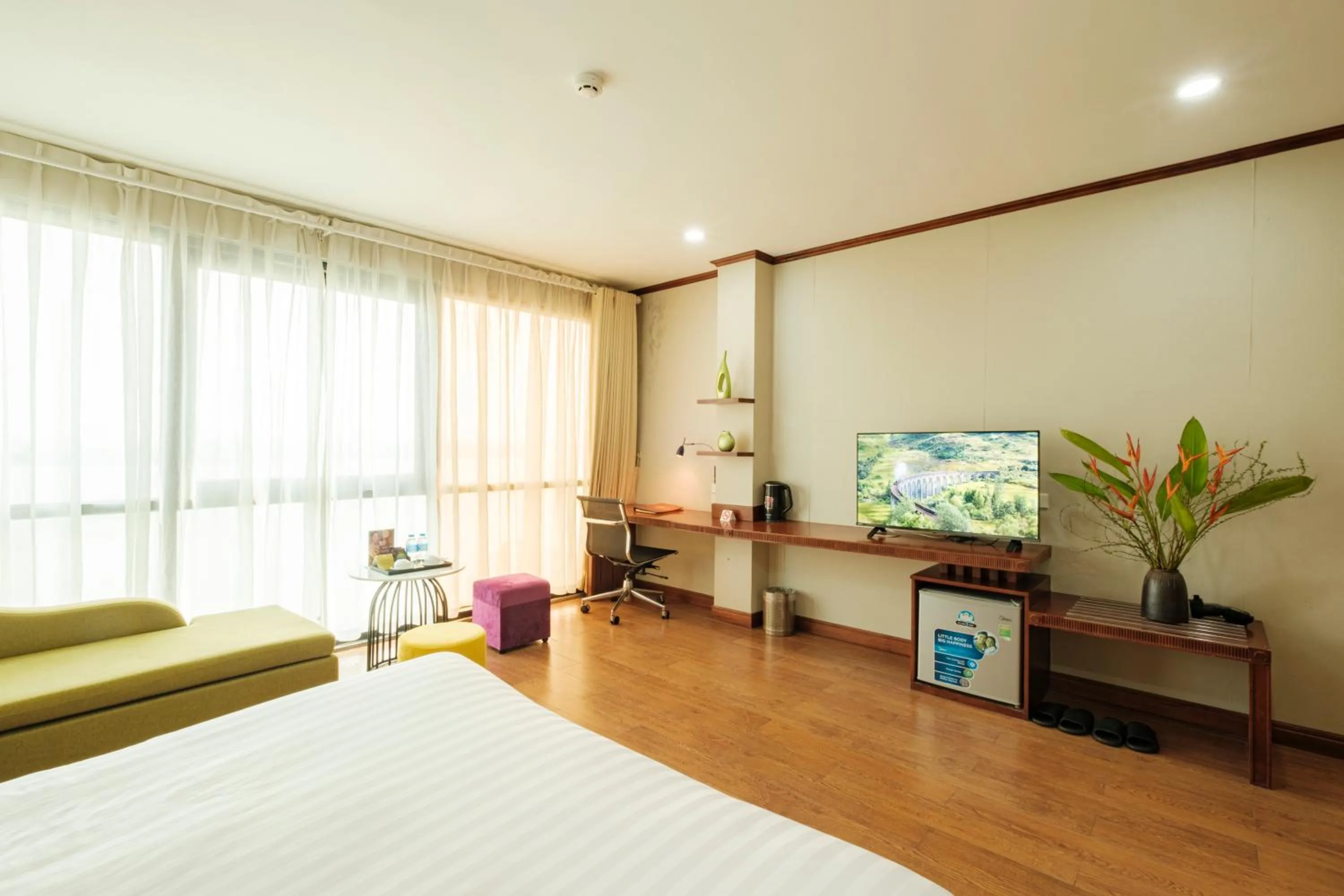 Bed in Sunset Westlake Hanoi Hotel