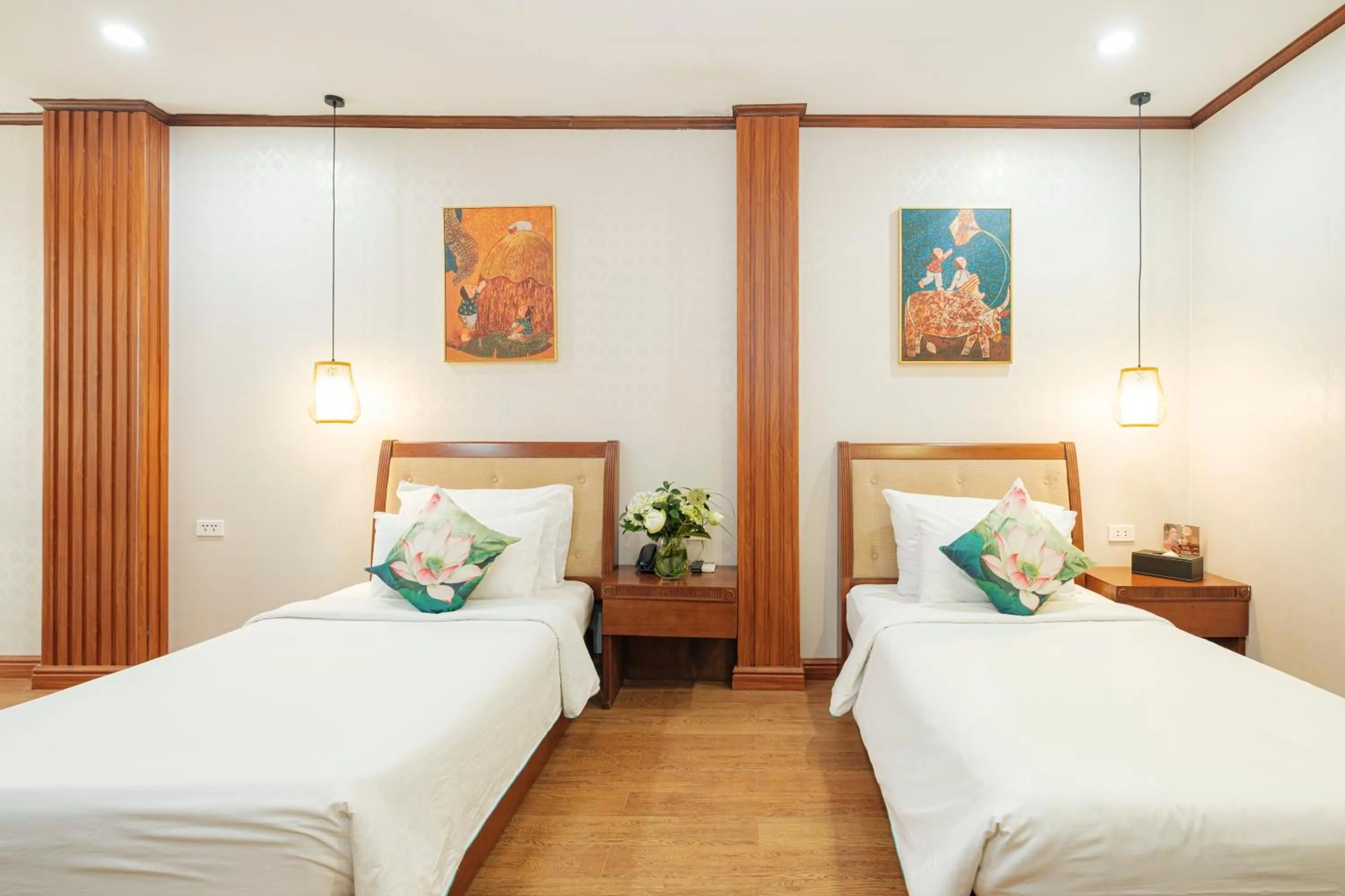 Bed in Sunset Westlake Hanoi Hotel