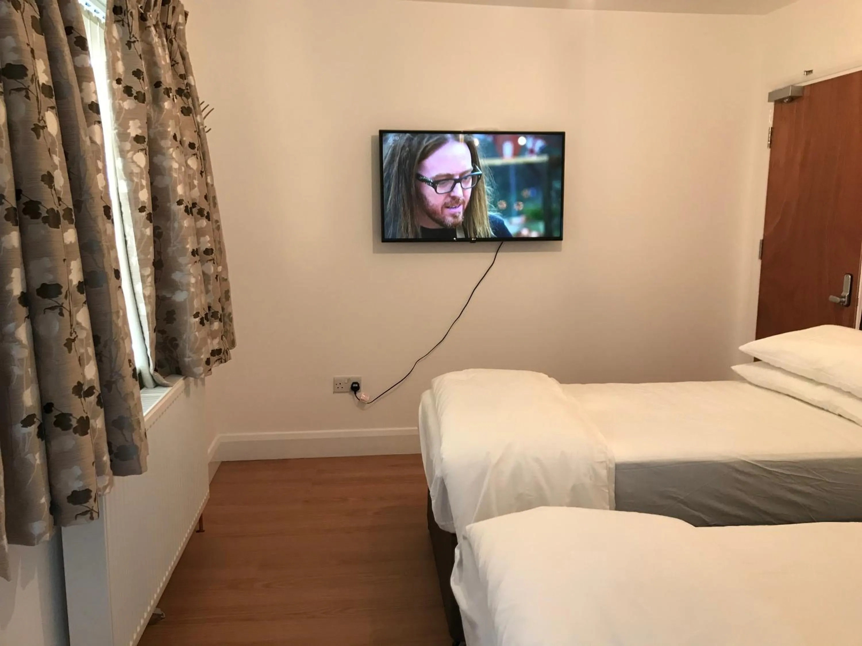 TV and multimedia, Bed in Oxford Bed and Breakfast