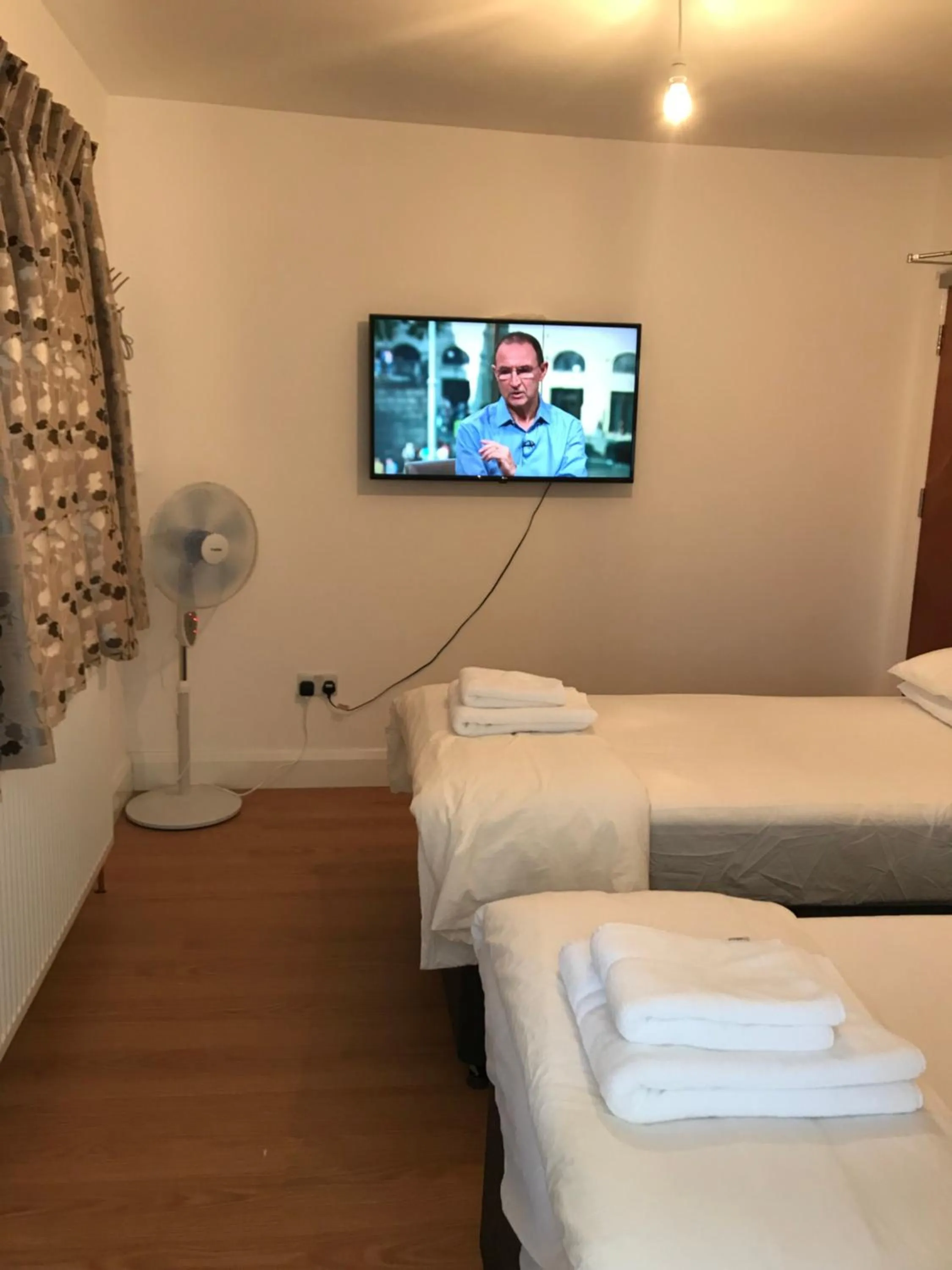 TV and multimedia, Bed in Oxford Bed and Breakfast