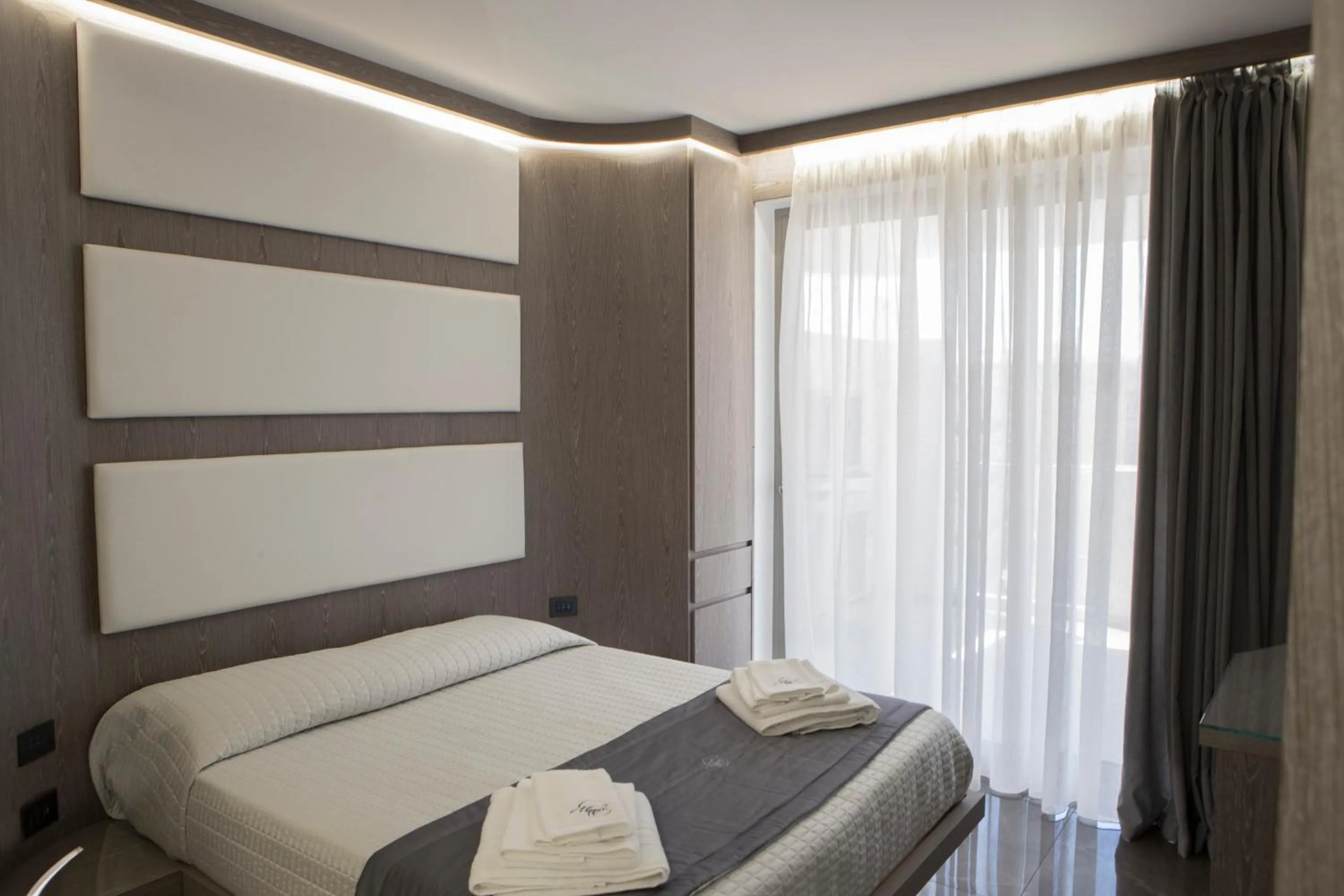 Balcony/Terrace, Bed in Upper - Boutique Hotel