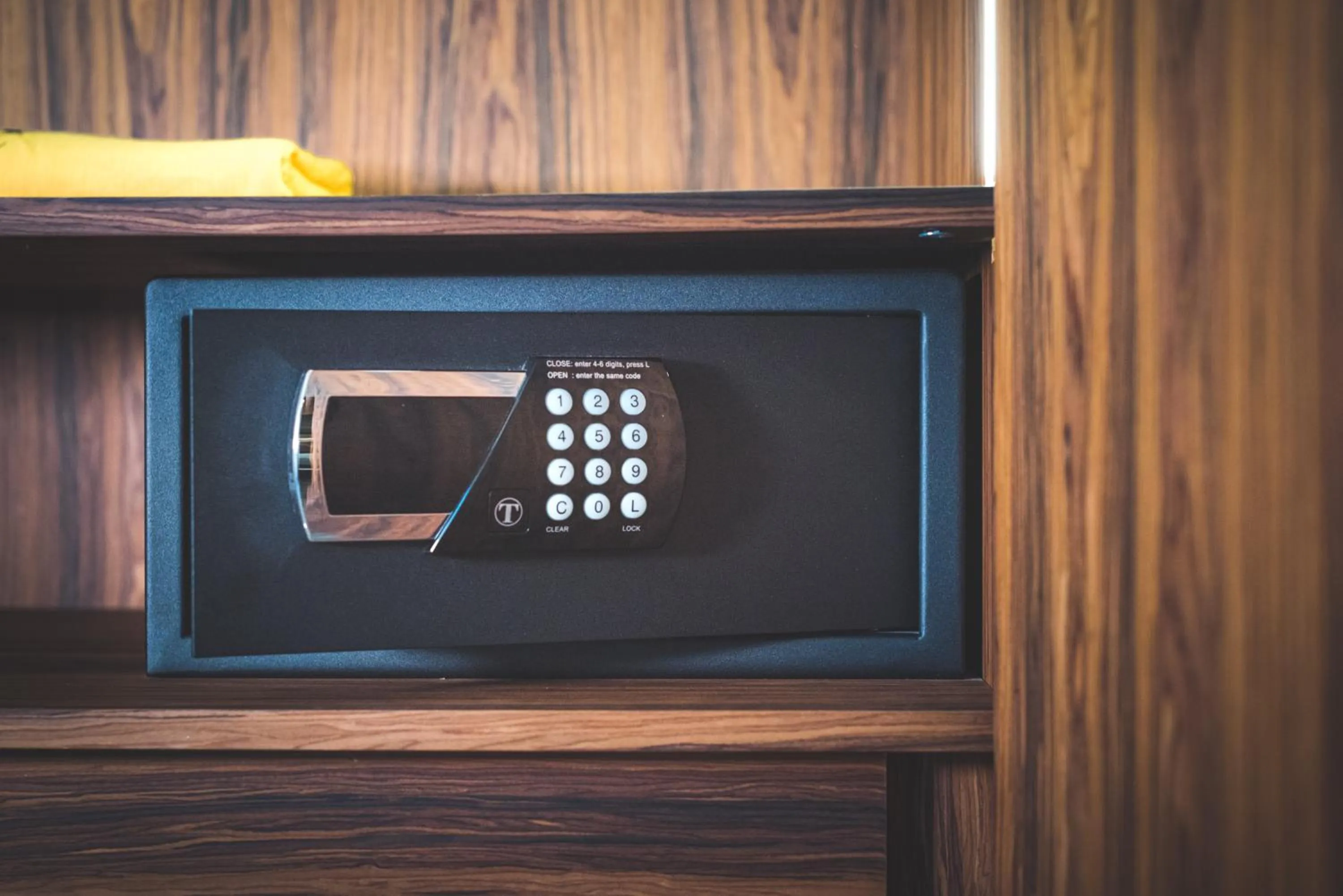 Upper - Boutique Hotel