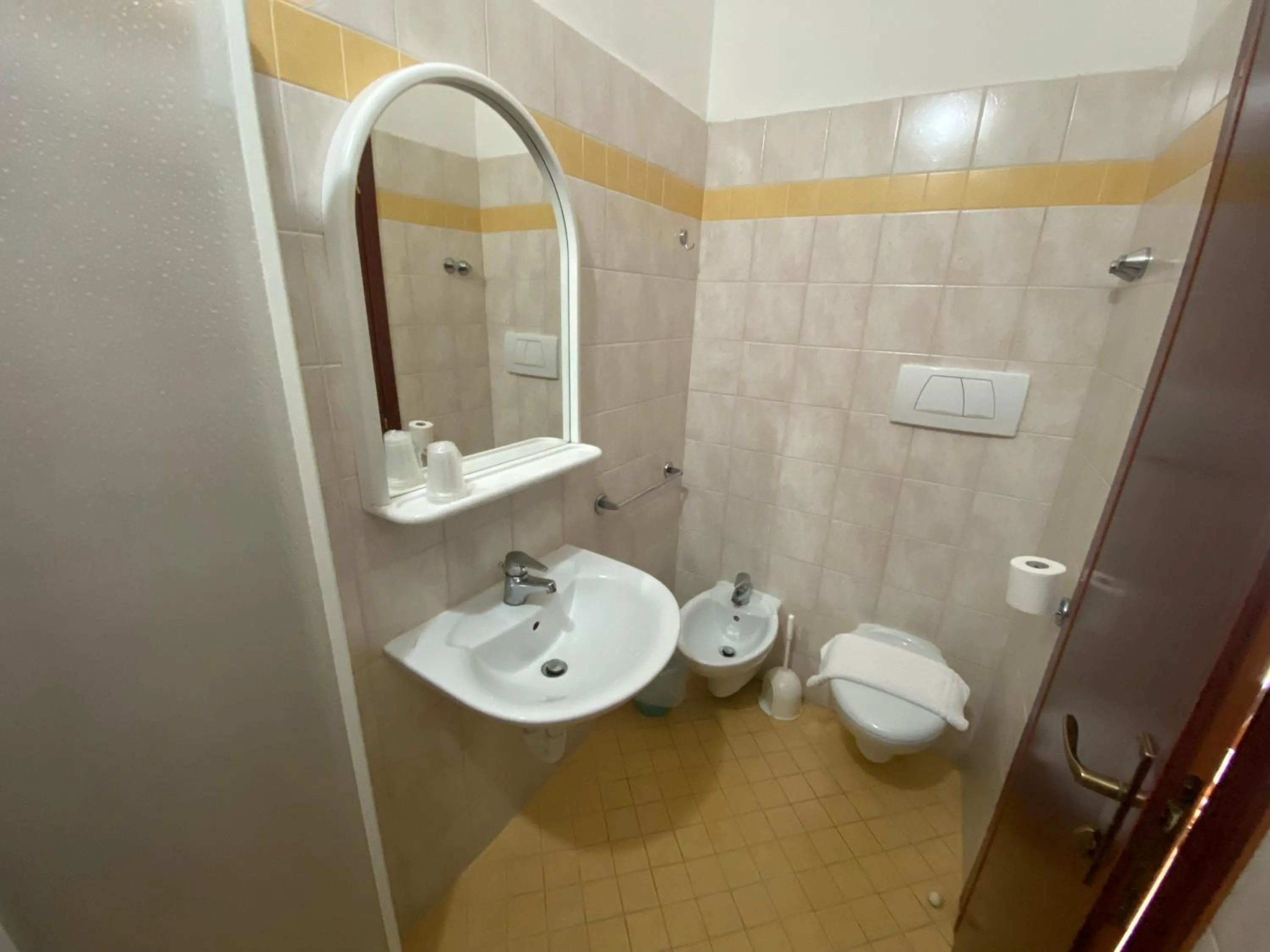 Shower in Hotel Nanni Garnì