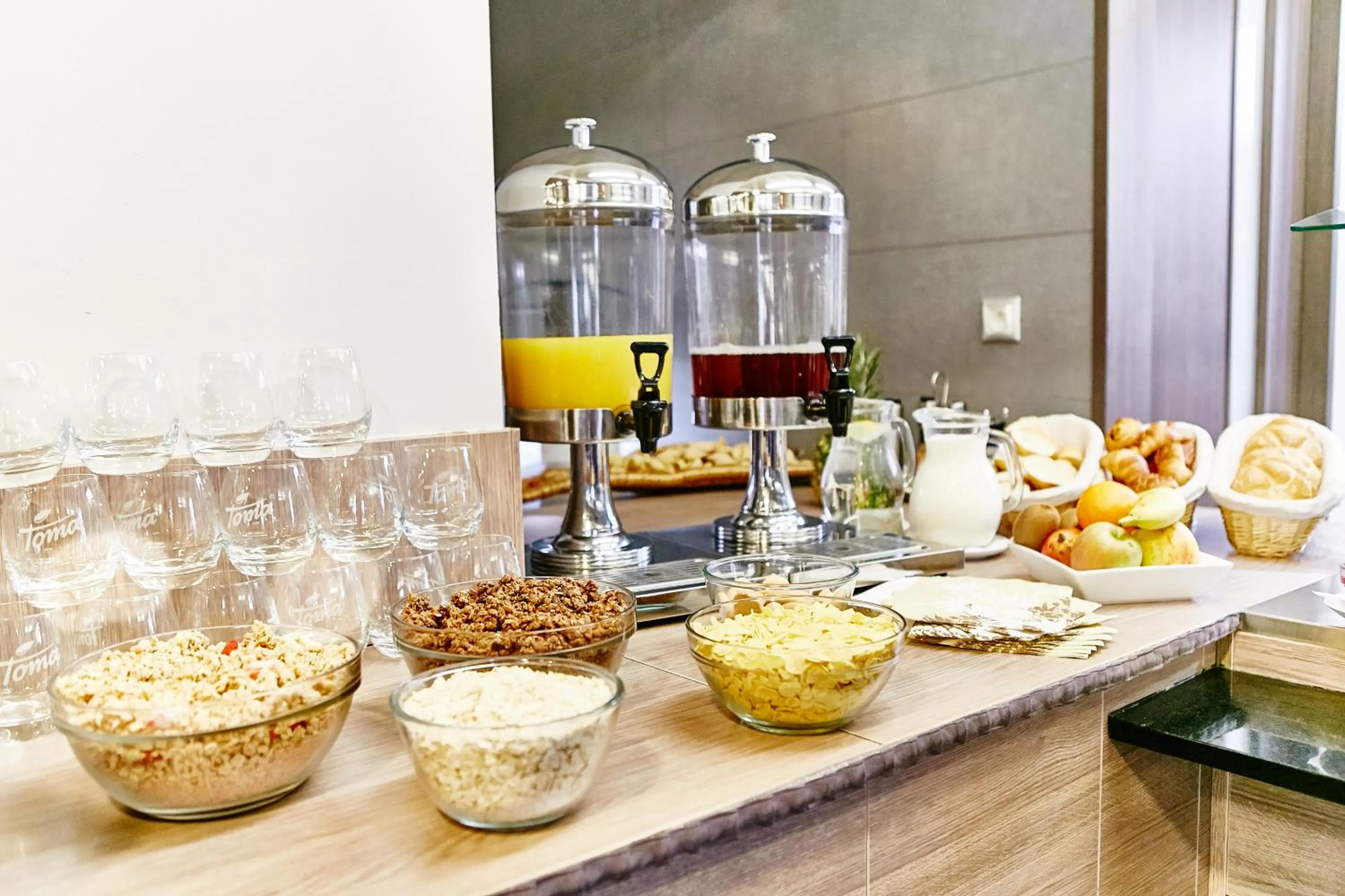 Buffet breakfast in Kongres Hotel Roca