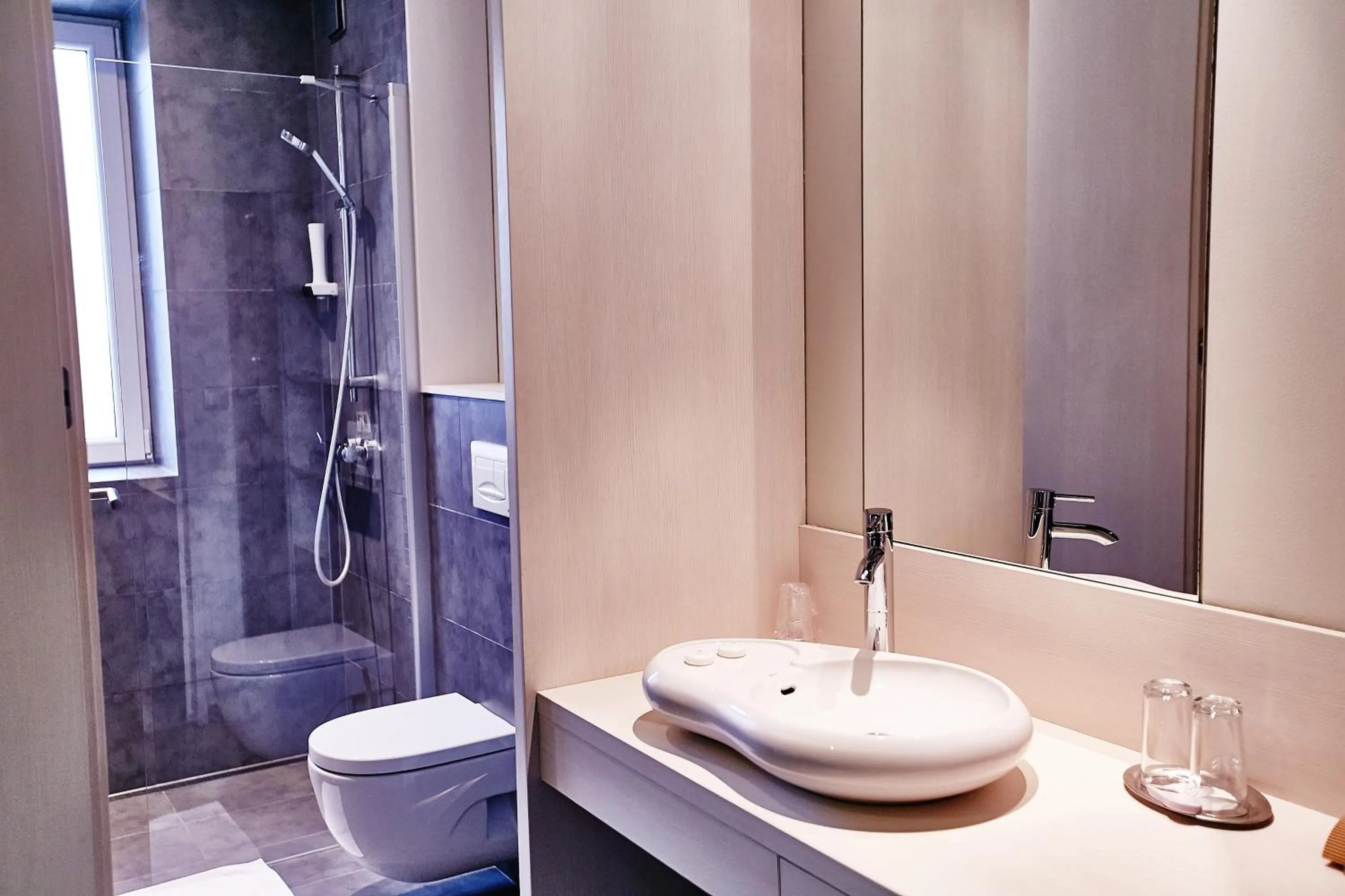 Bathroom in Kongres Hotel Roca