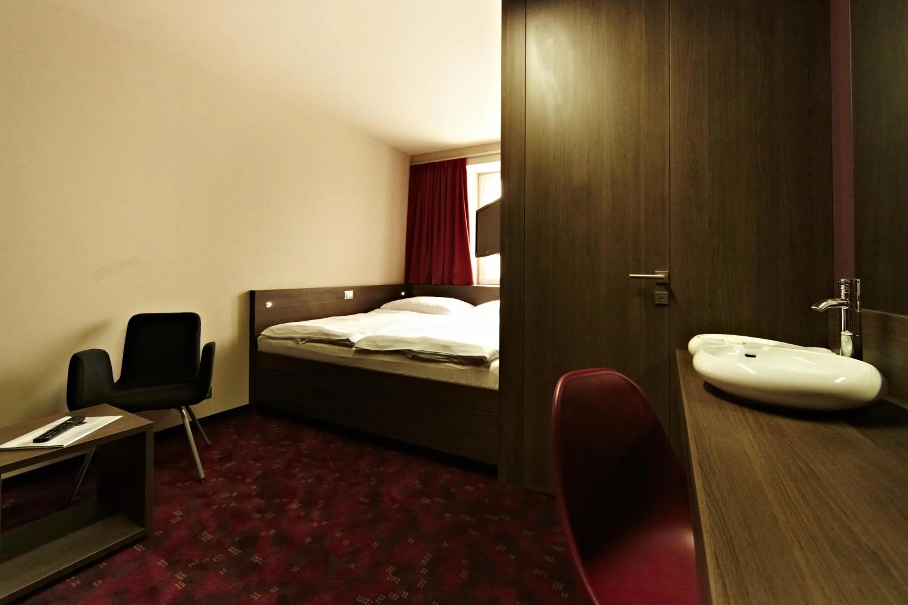 Photo of the whole room, Bed in Kongres Hotel Roca