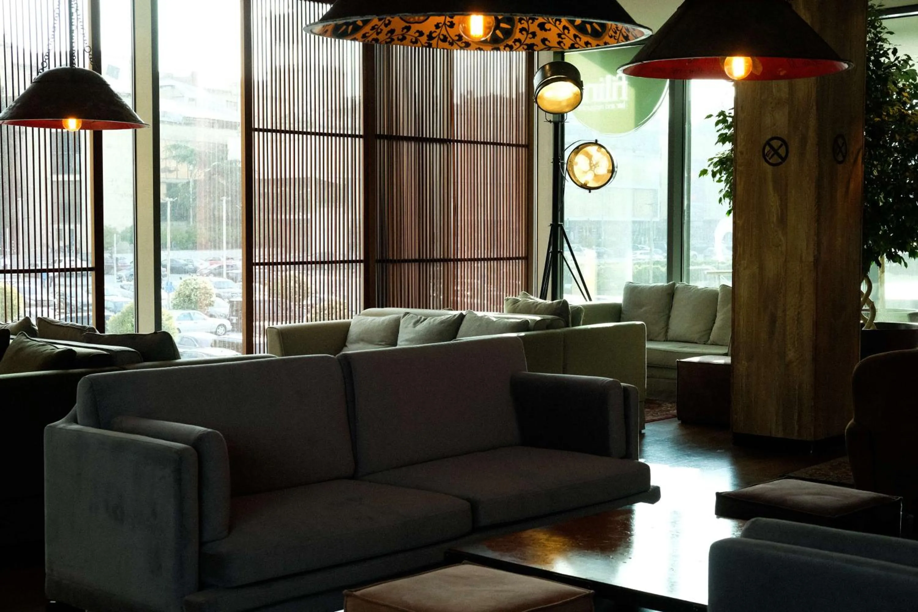 Restaurant/places to eat in Radisson Blu Iveria Hotel