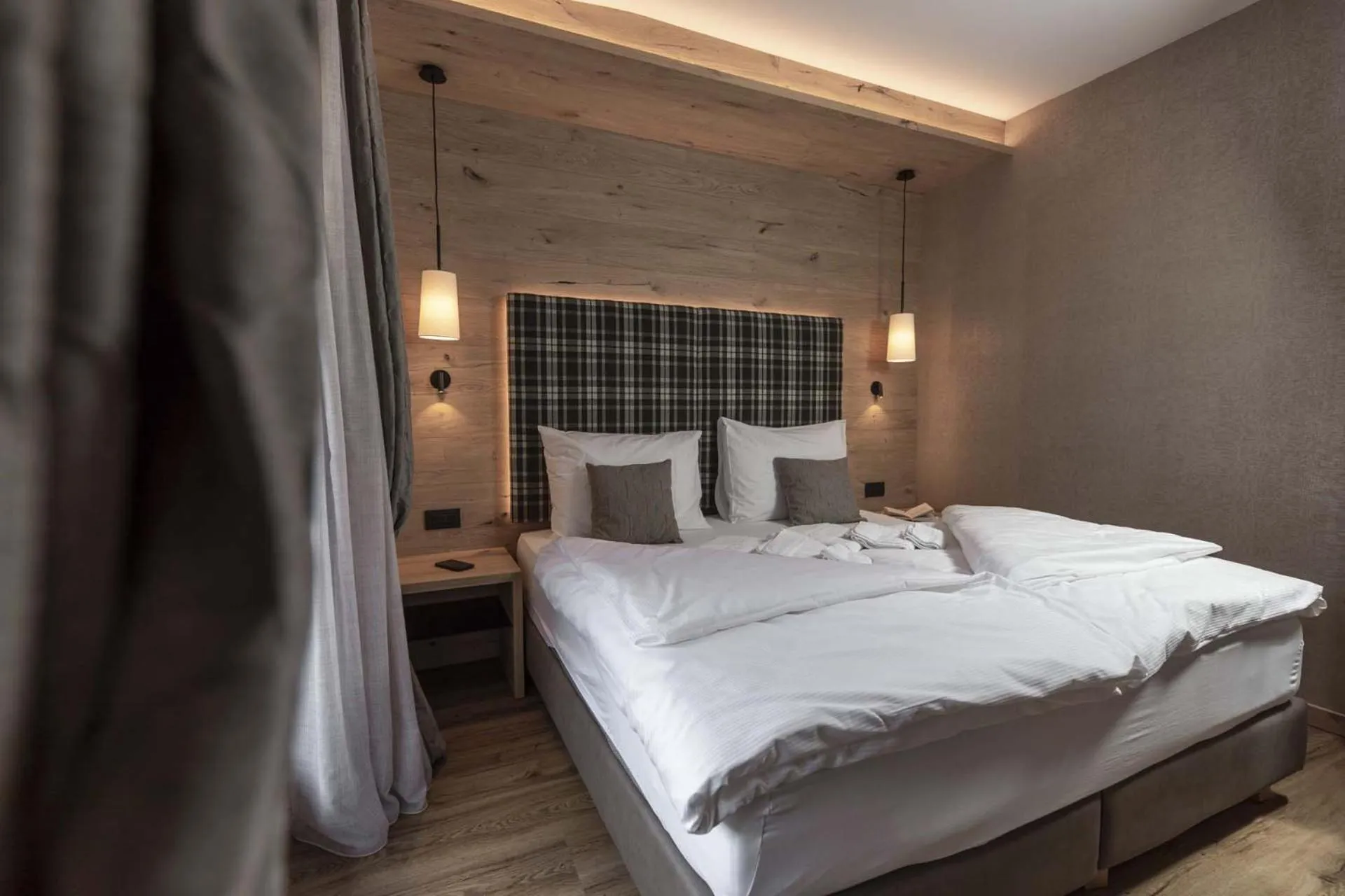 Bed in Ariston Lake View Hotel