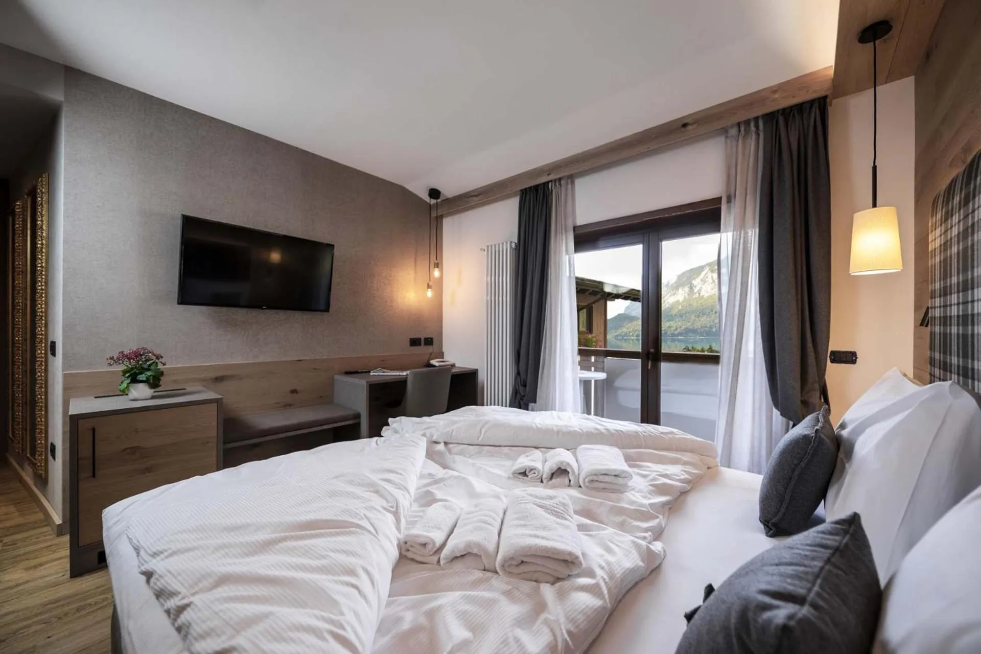 Photo of the whole room, Bed in Ariston Lake View Hotel