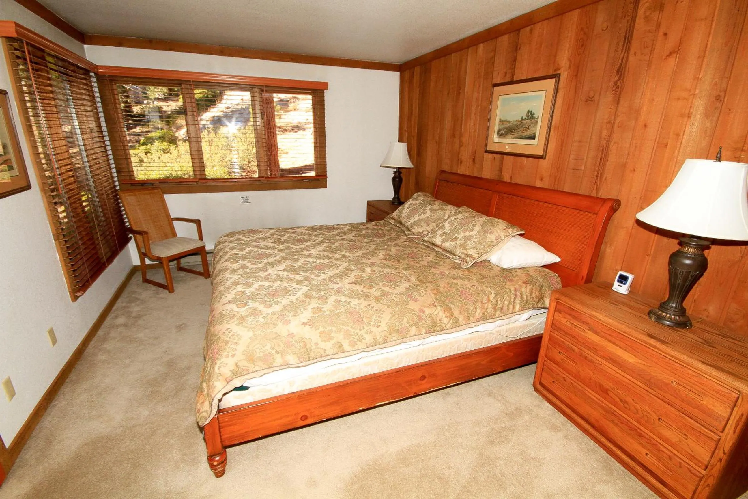 Other, Bed in Mountainback 72 Corner Unit