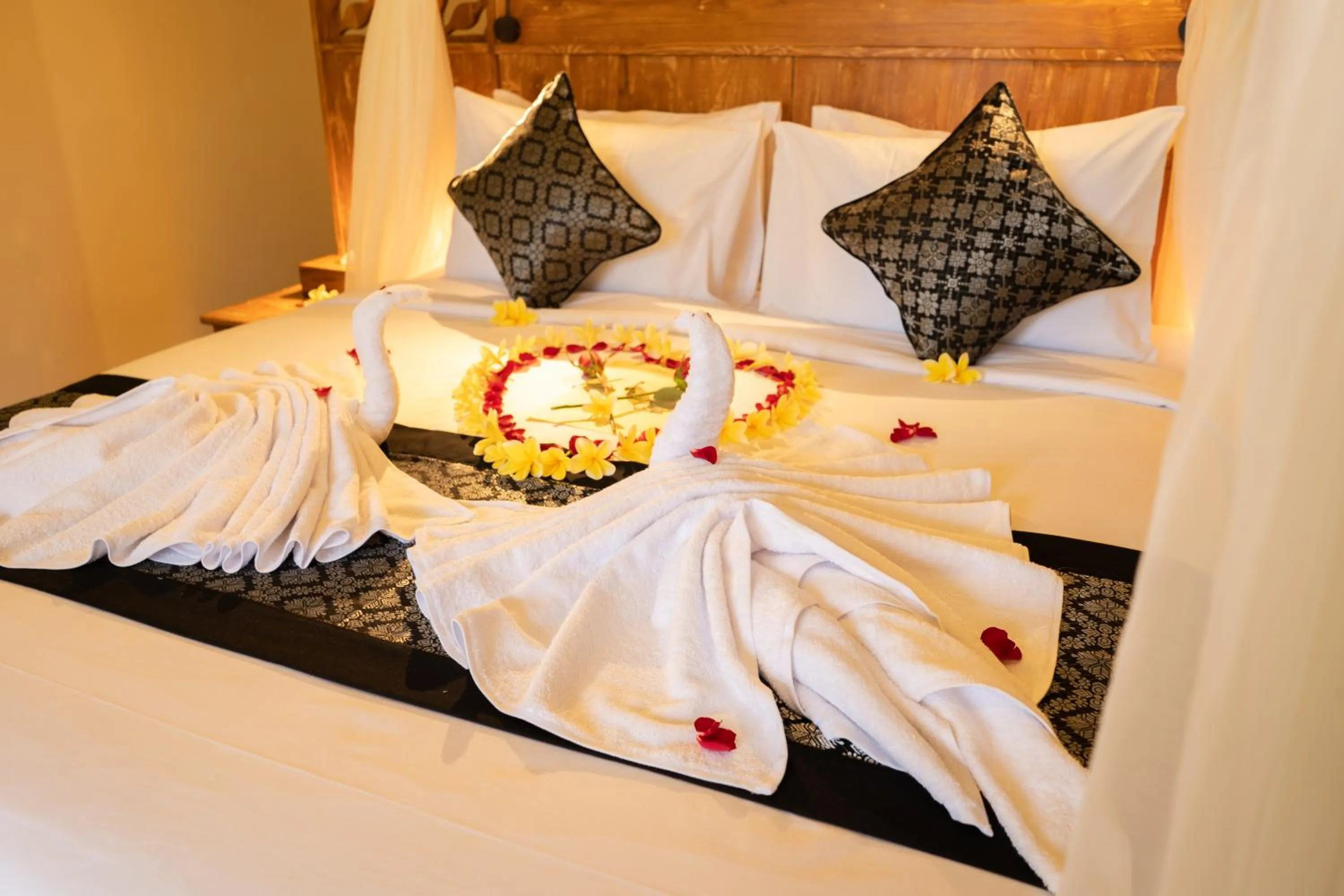 Bed in Ubud Inn Cottage by Prasi