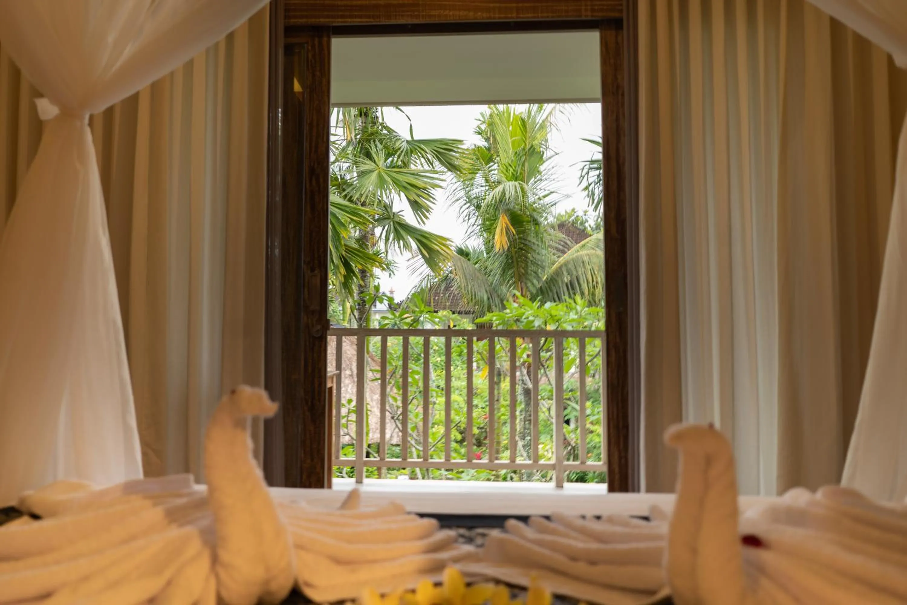 Bed in Ubud Inn Cottage by Prasi