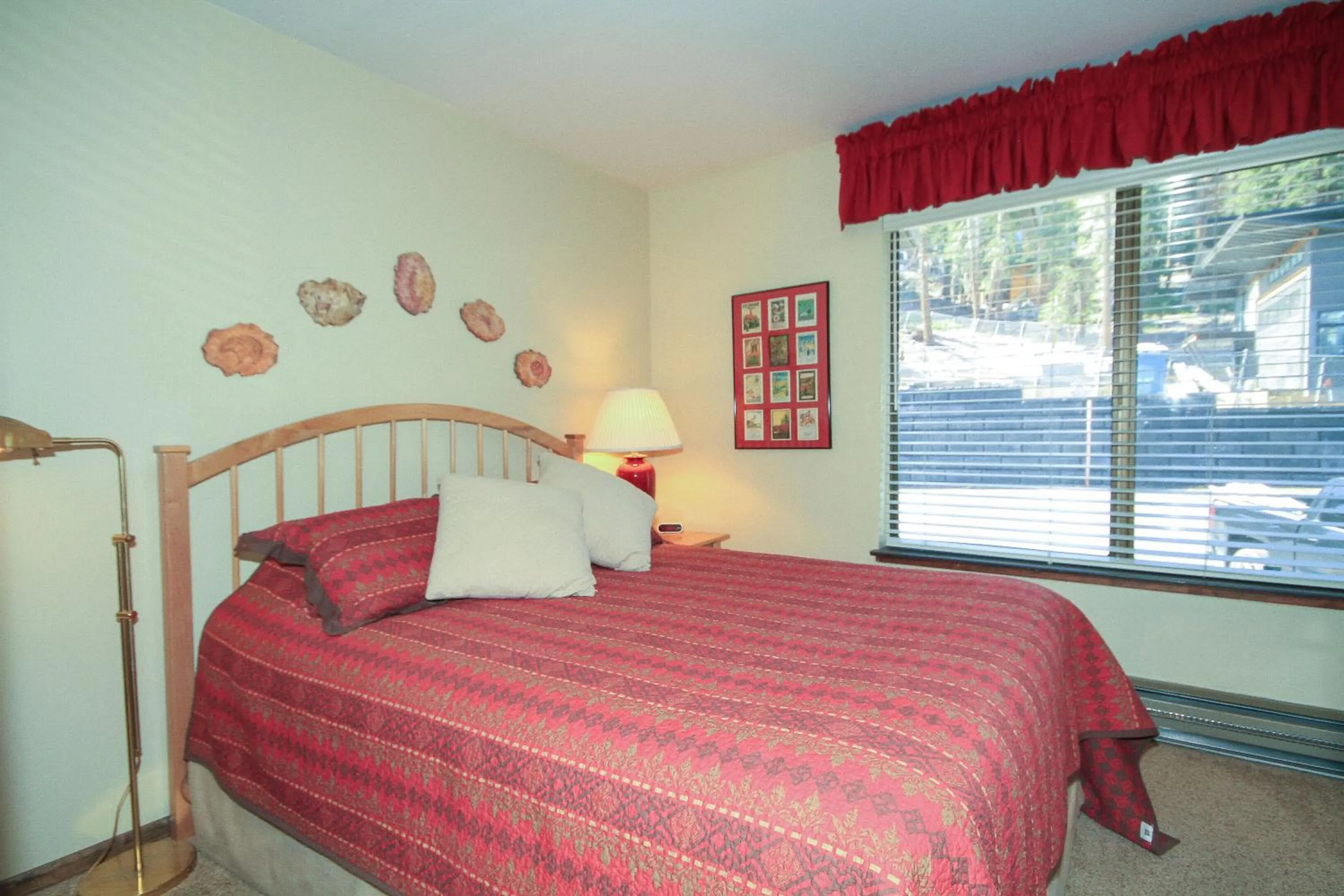 Other, Bed in Discovery 4 142 Loft