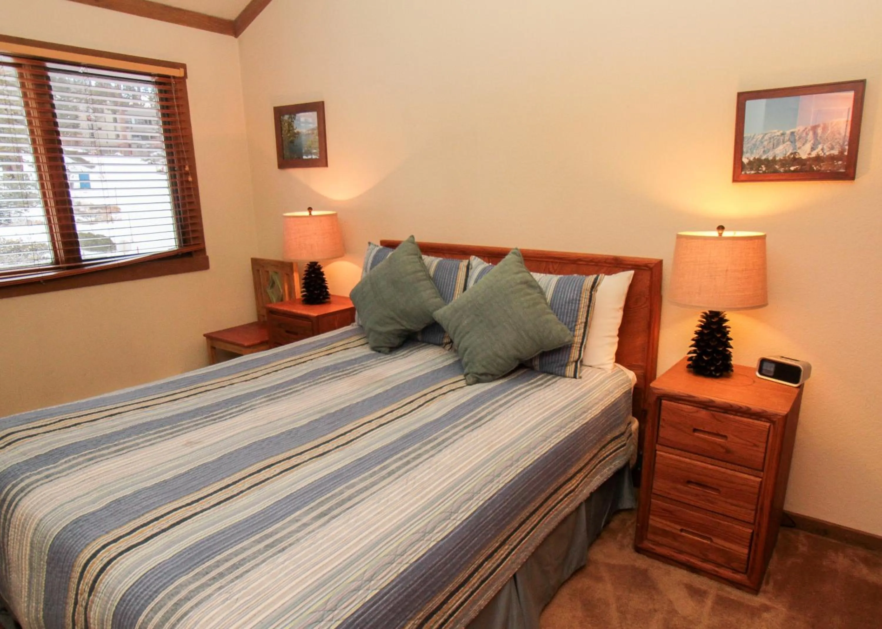 Other, Bed in Mountainback 105 Loft Den