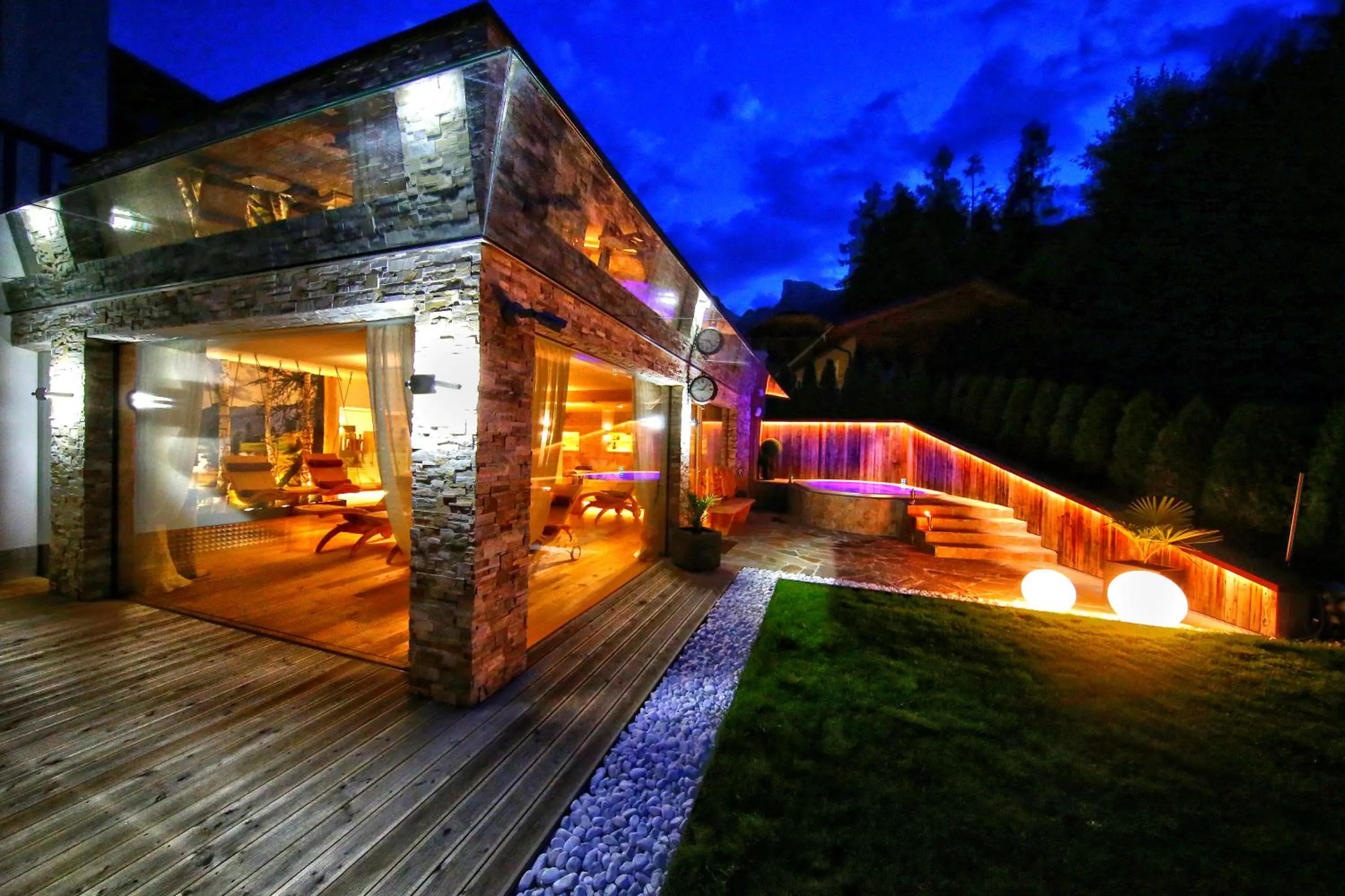 Night in La Bercia Alpine Lodge & Spa