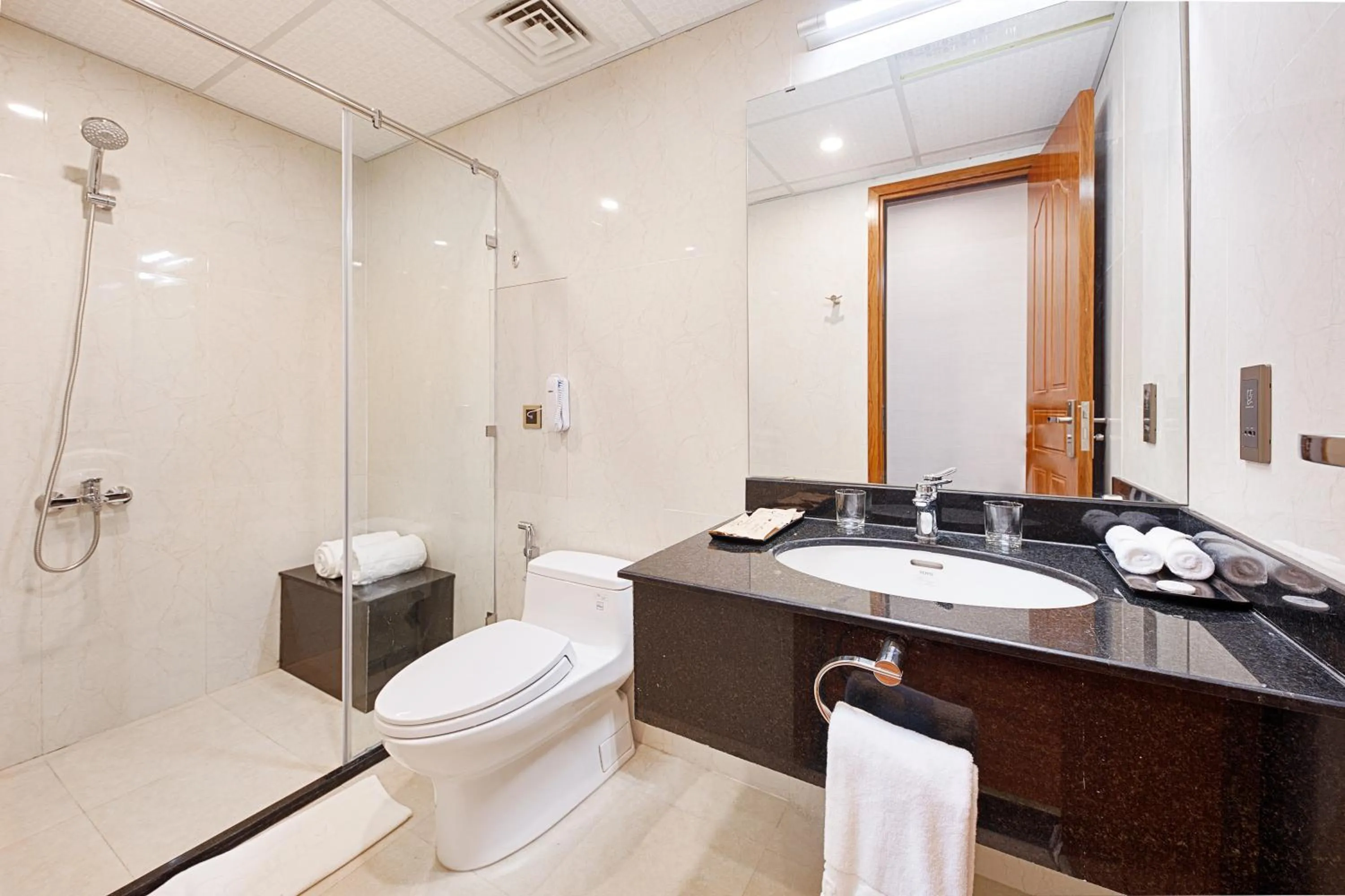 Toilet in Mercury Boutique Hotel