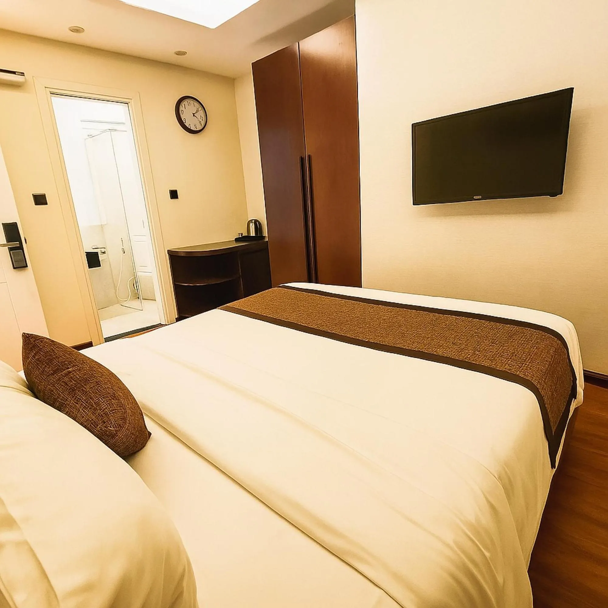 Bed in Mercury Boutique Hotel