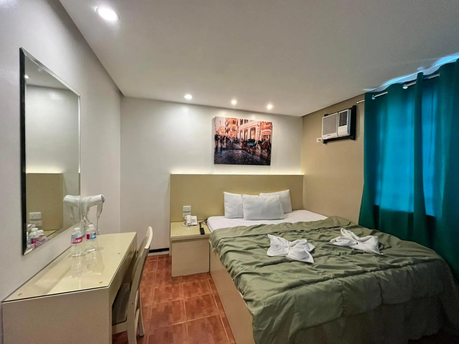 Bed in Eurotel Baguio