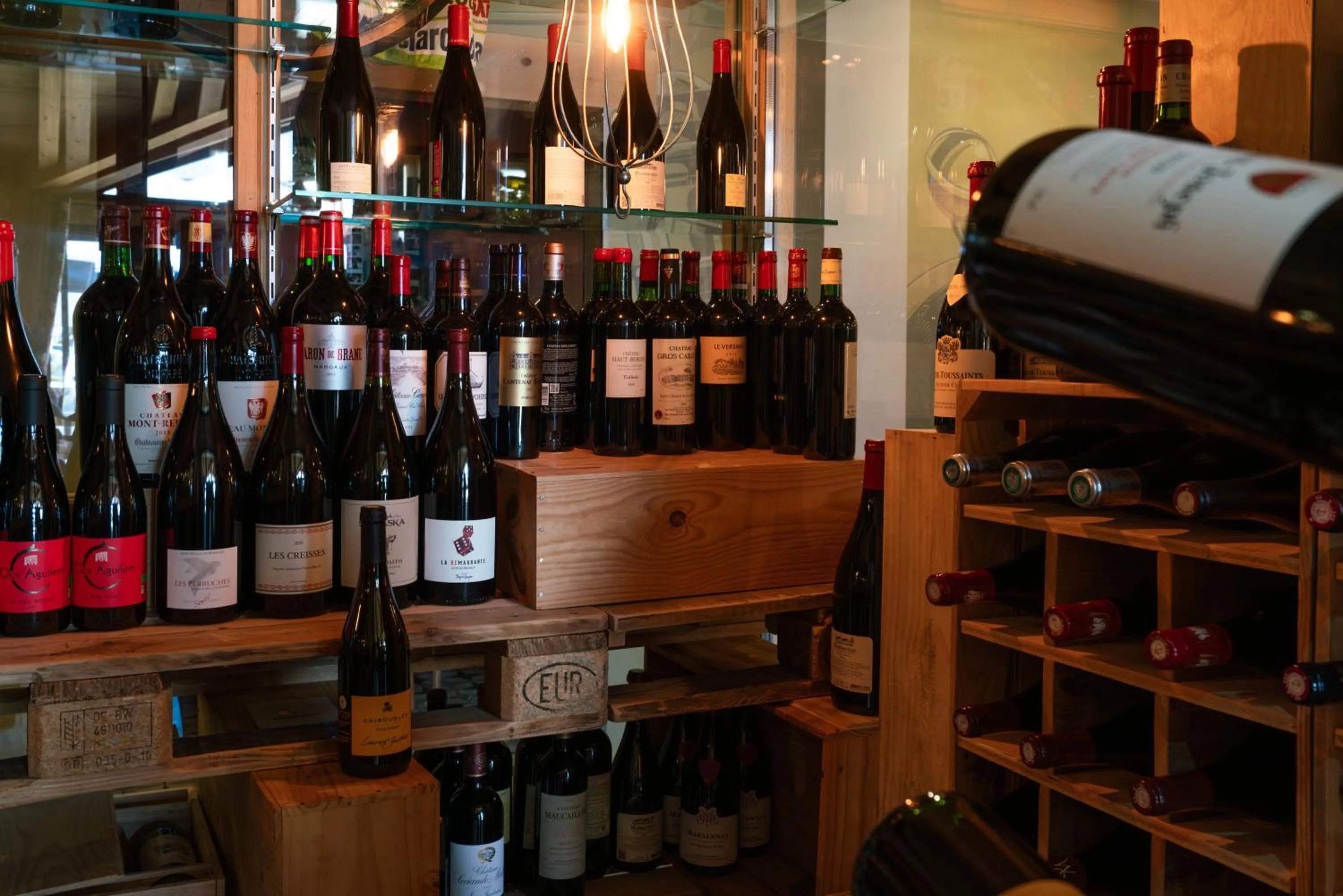 Restaurant/places to eat in Chamois Lodge