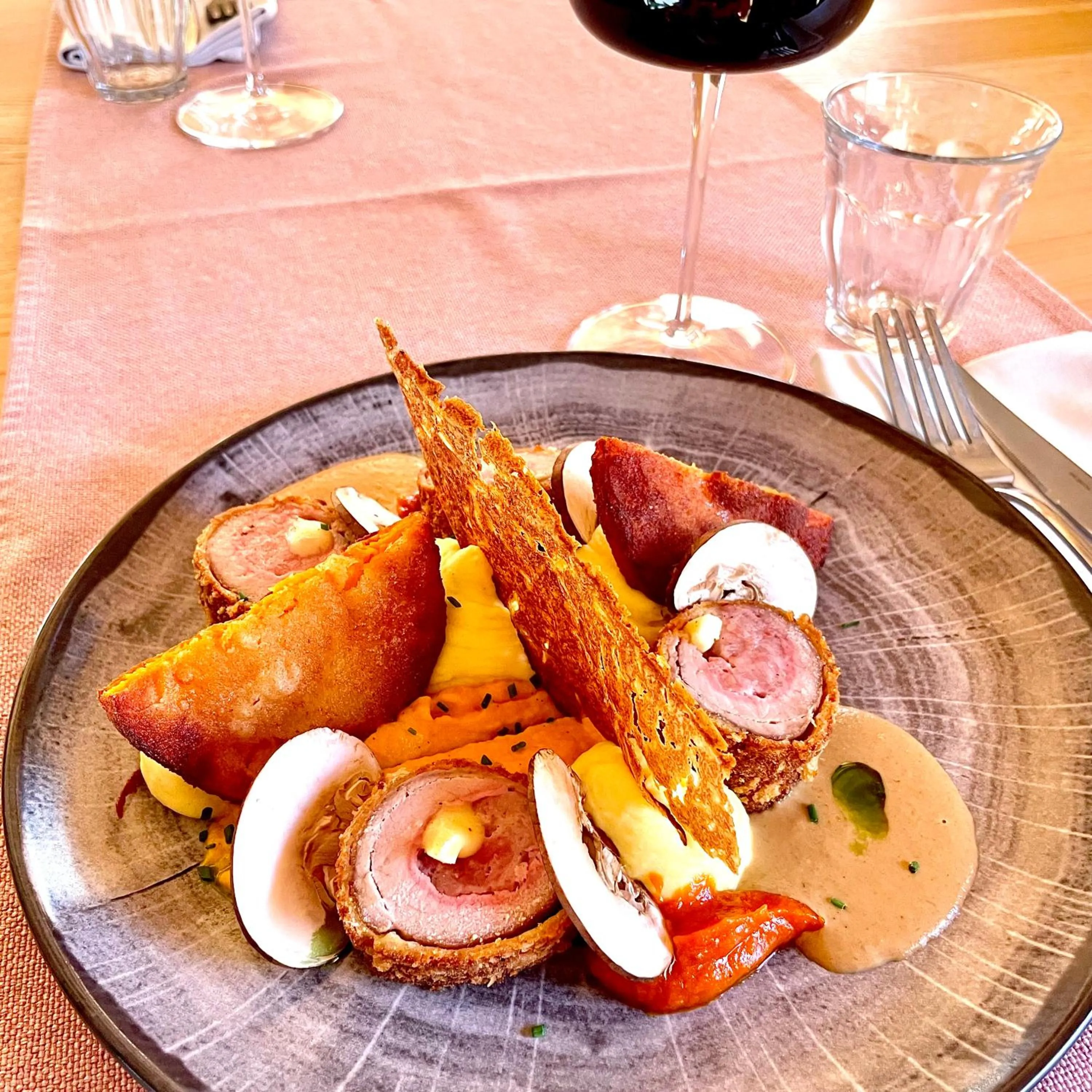 Restaurant/places to eat in Chamois Lodge