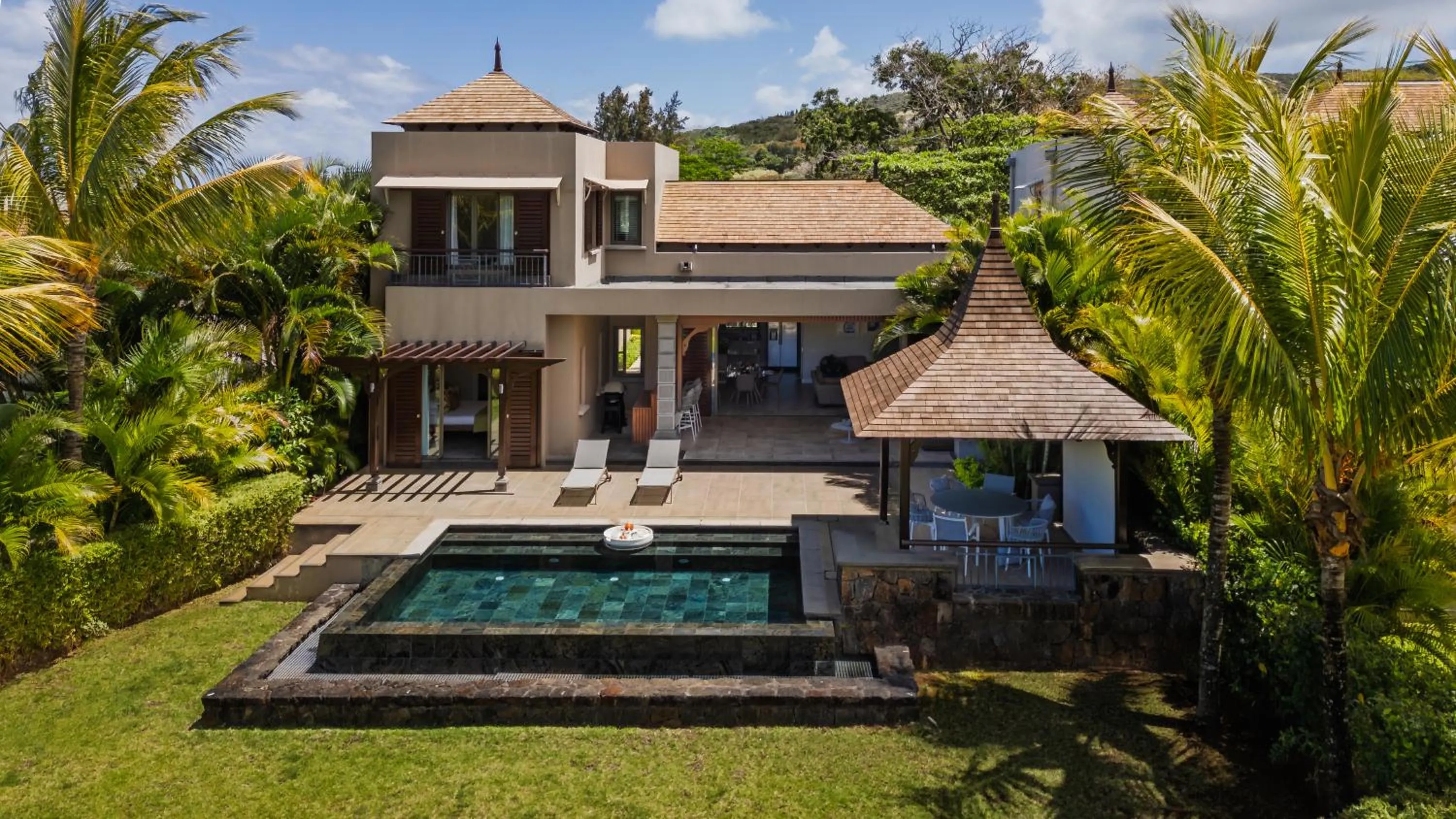 Property building in Heritage The Villas