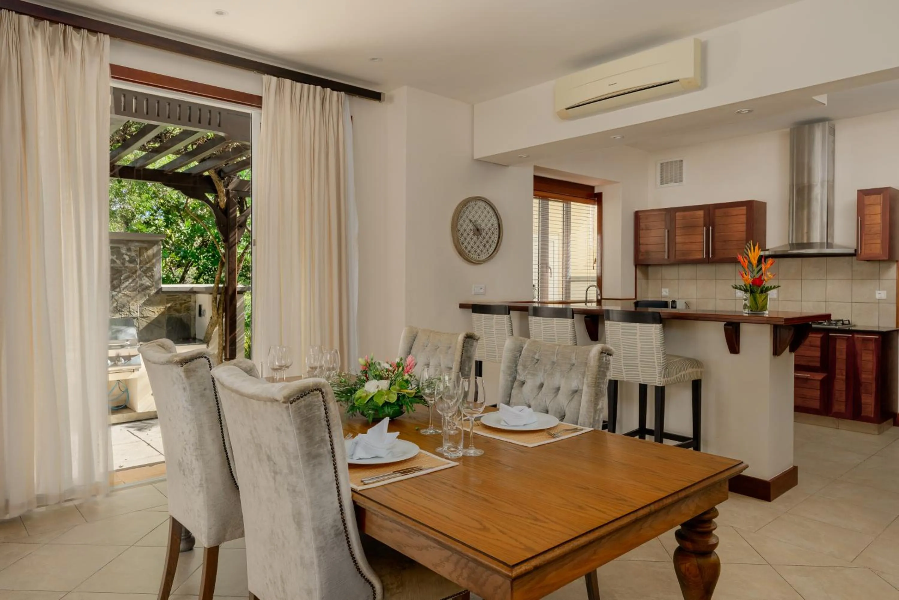 Dining area in Heritage The Villas