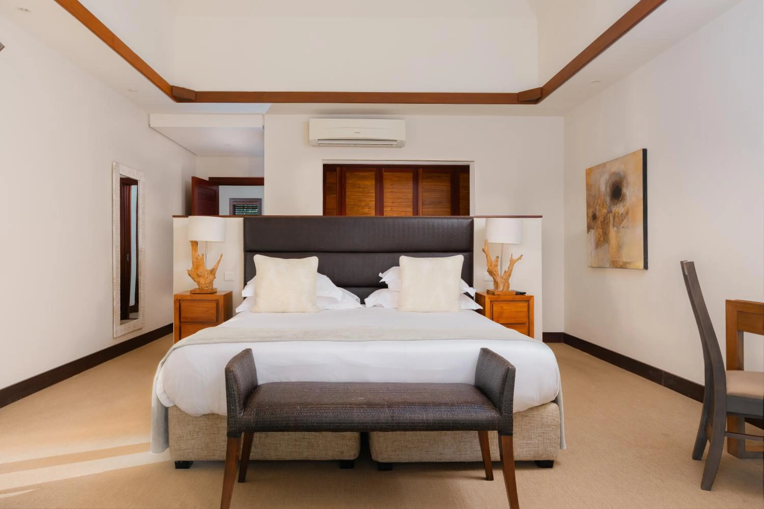 Photo of the whole room, Bed in Heritage The Villas