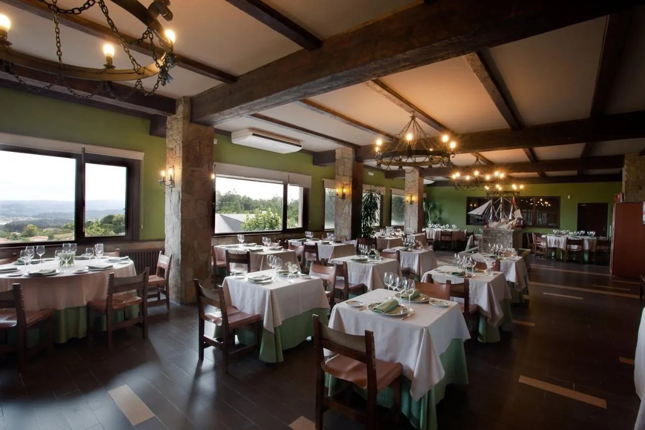 Restaurant/places to eat in Hotel Os Olivos