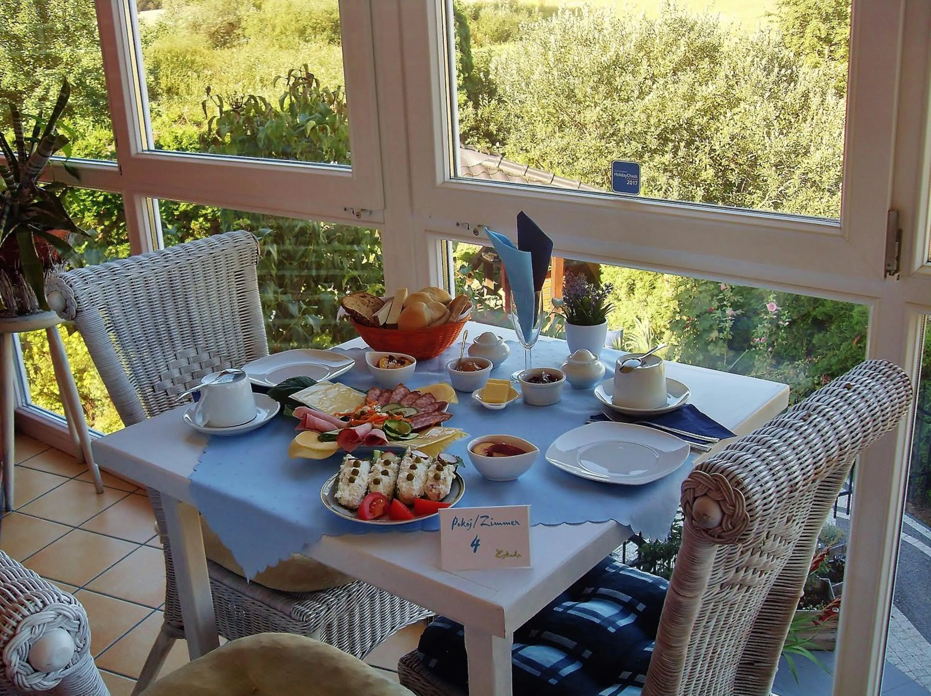 Breakfast in Willa Cyklada, grill, śniadania, jezioro,przystań,tawerna-200m, park linowy-400m, centrum,aquapark-900m