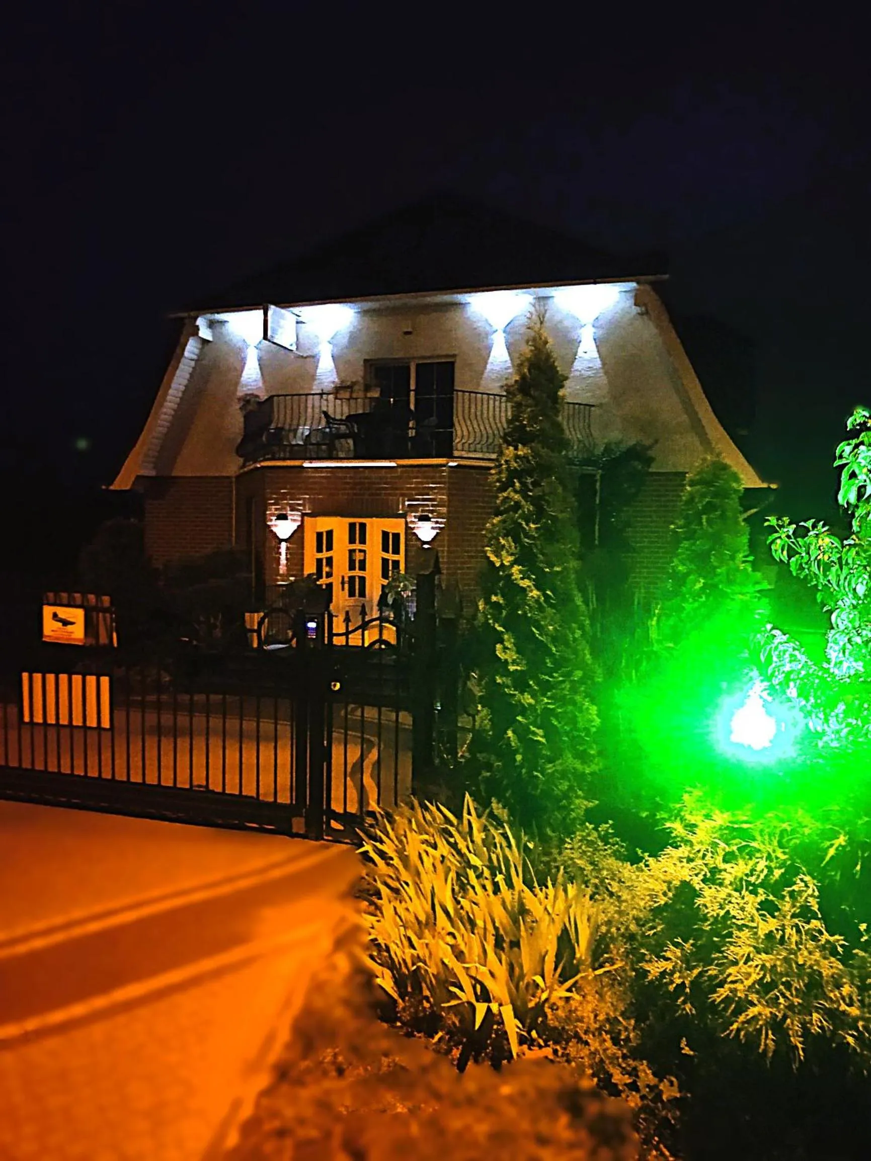 Property building in Willa Cyklada, grill, śniadania, jezioro,przystań,tawerna-200m, park linowy-400m, centrum,aquapark-900m