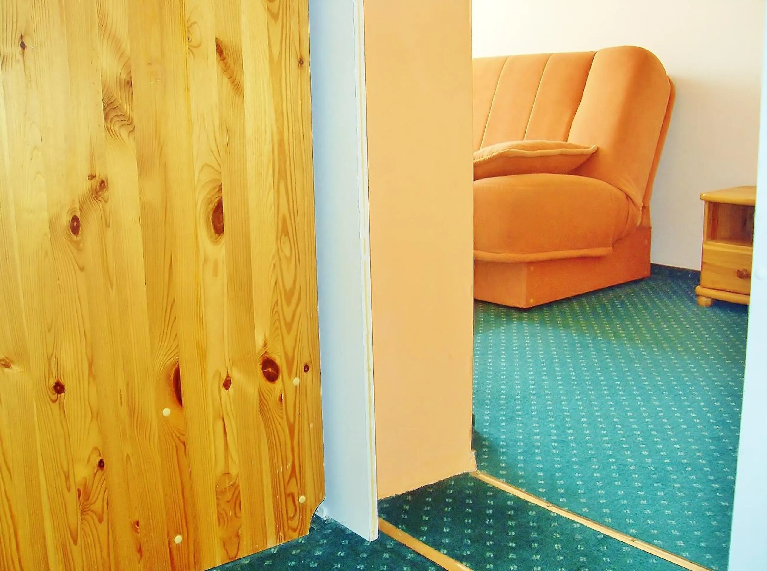 Seating area in Willa Cyklada, grill, śniadania, jezioro,przystań,tawerna-200m, park linowy-400m, centrum,aquapark-900m