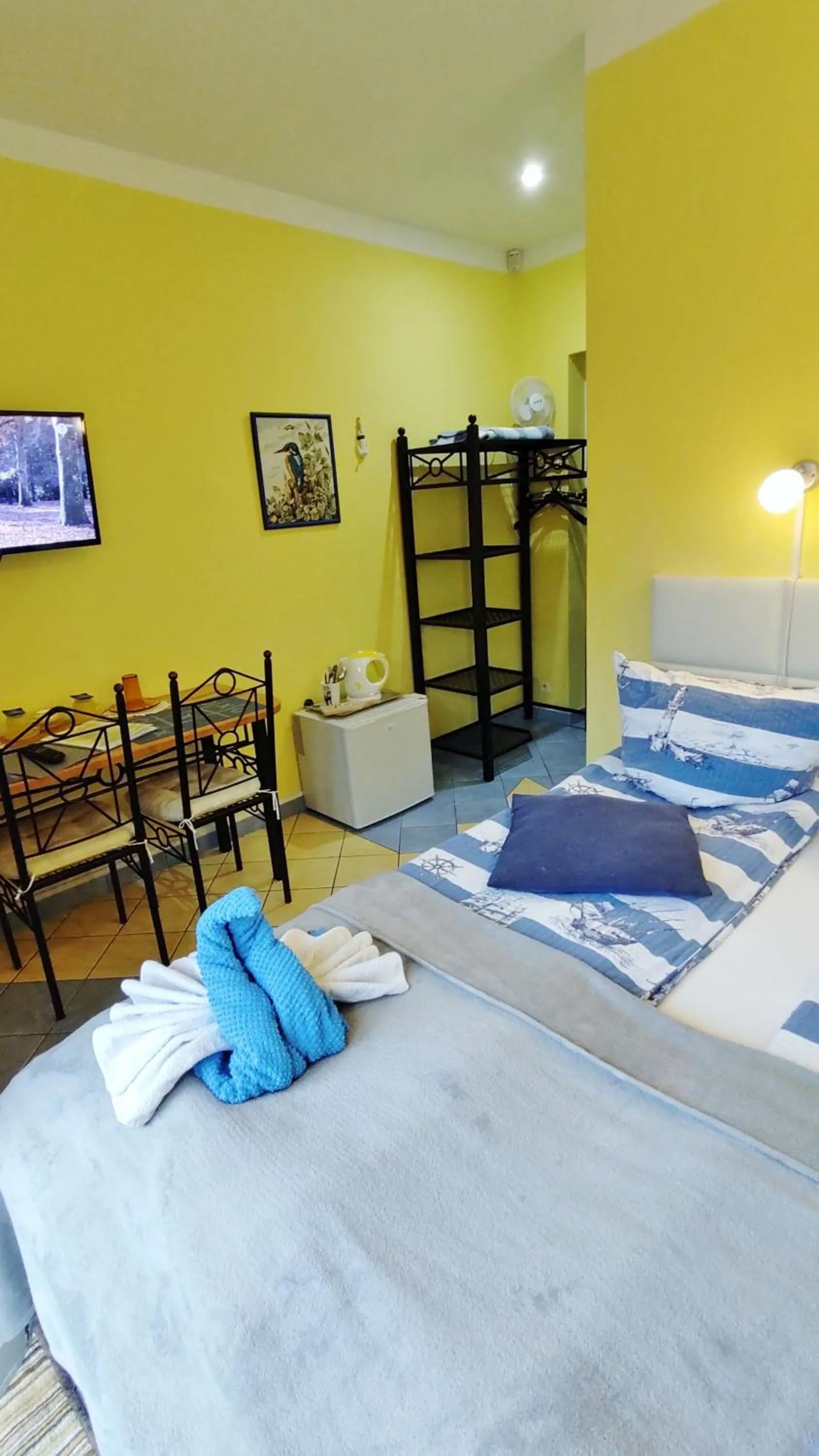 Bed in Willa Cyklada, grill, śniadania, jezioro,przystań,tawerna-200m, park linowy-400m, centrum,aquapark-900m