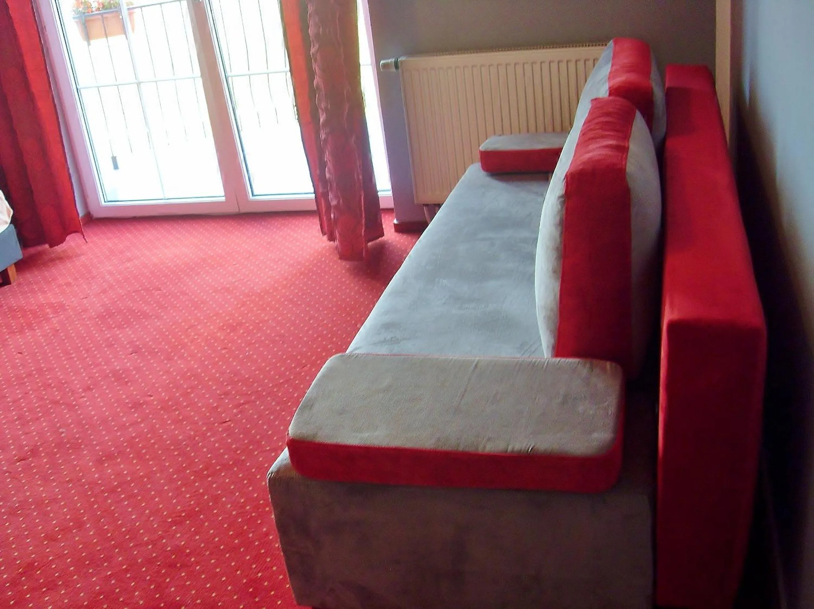 Bedroom in Willa Cyklada, grill, śniadania, jezioro,przystań,tawerna-200m, park linowy-400m, centrum,aquapark-900m