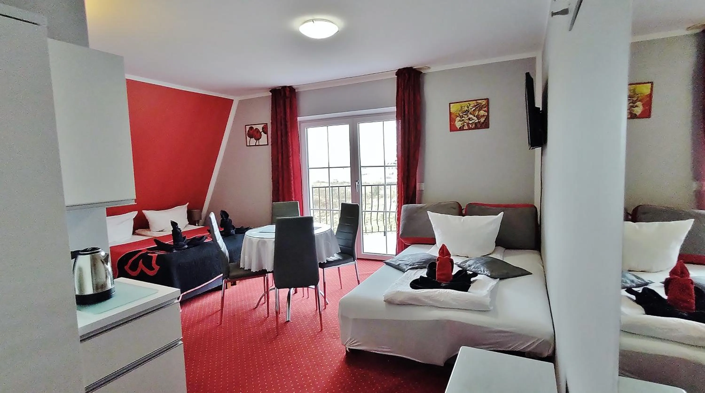 Photo of the whole room in Willa Cyklada, grill, śniadania, jezioro,przystań,tawerna-200m, park linowy-400m, centrum,aquapark-900m