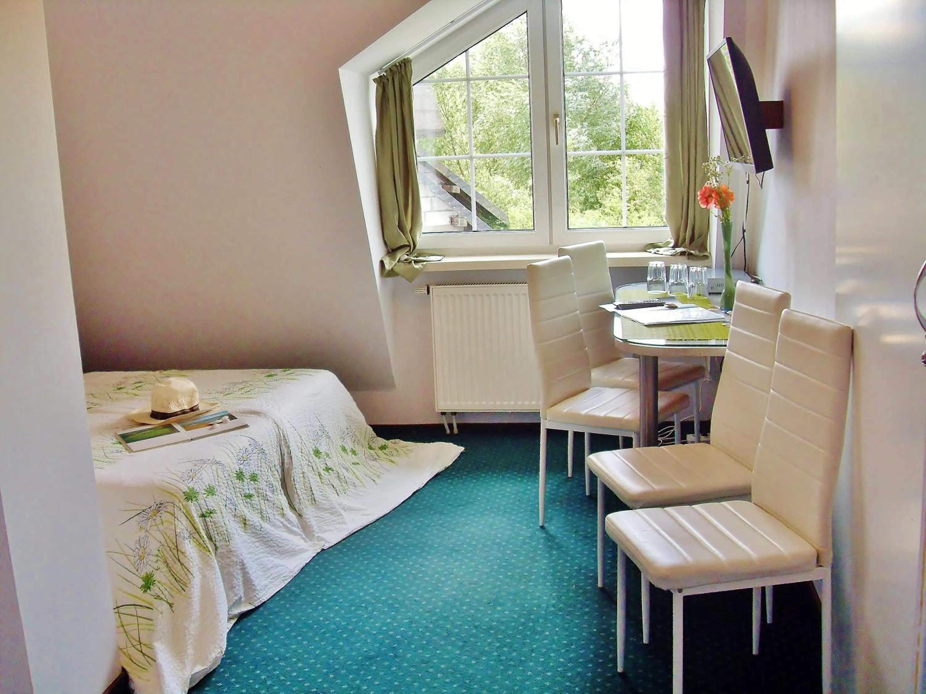 Bed in Willa Cyklada, grill, śniadania, jezioro,przystań,tawerna-200m, park linowy-400m, centrum,aquapark-900m