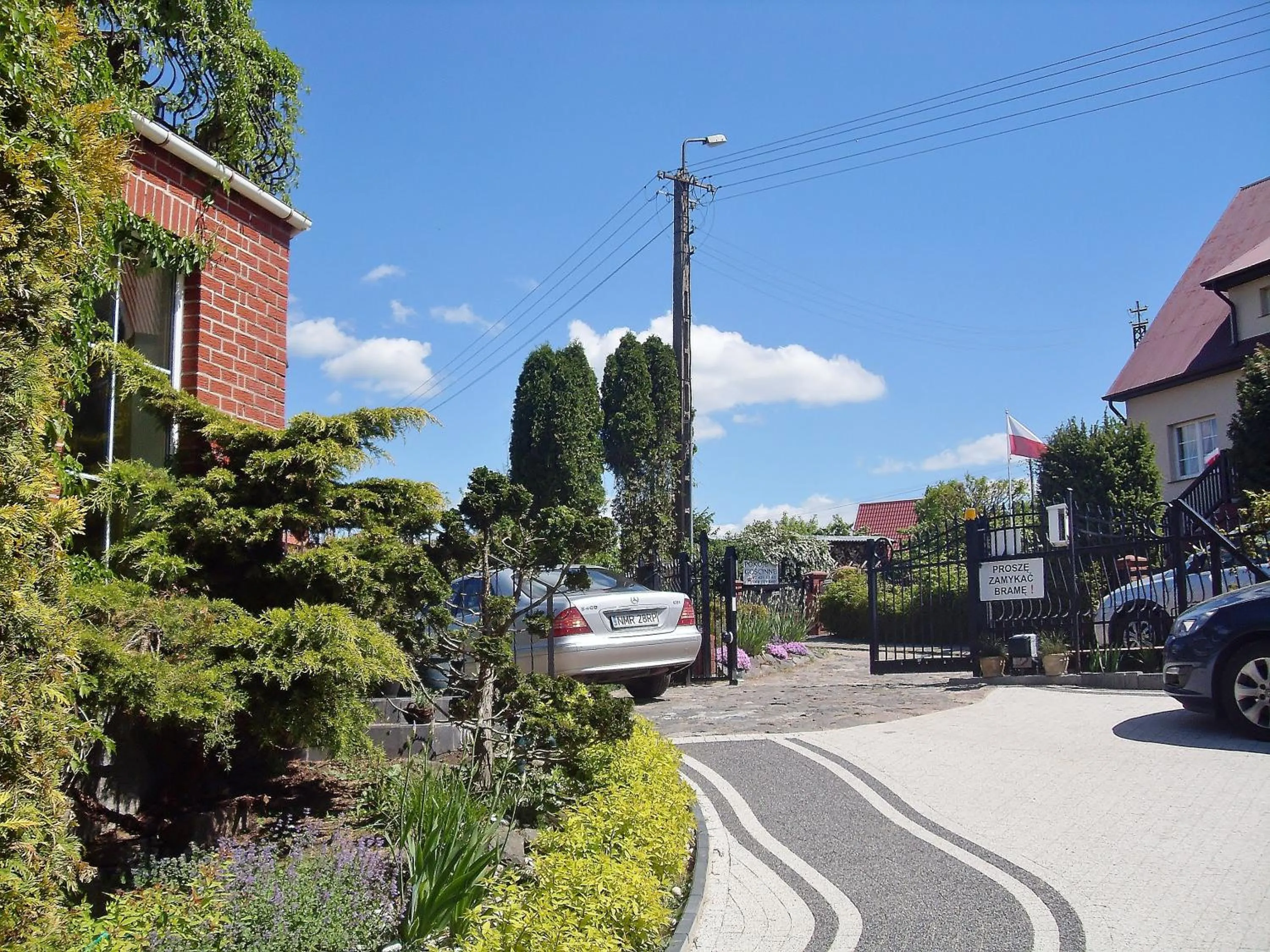 Area and facilities in Willa Cyklada, grill, śniadania, jezioro,przystań,tawerna-200m, park linowy-400m, centrum,aquapark-900m