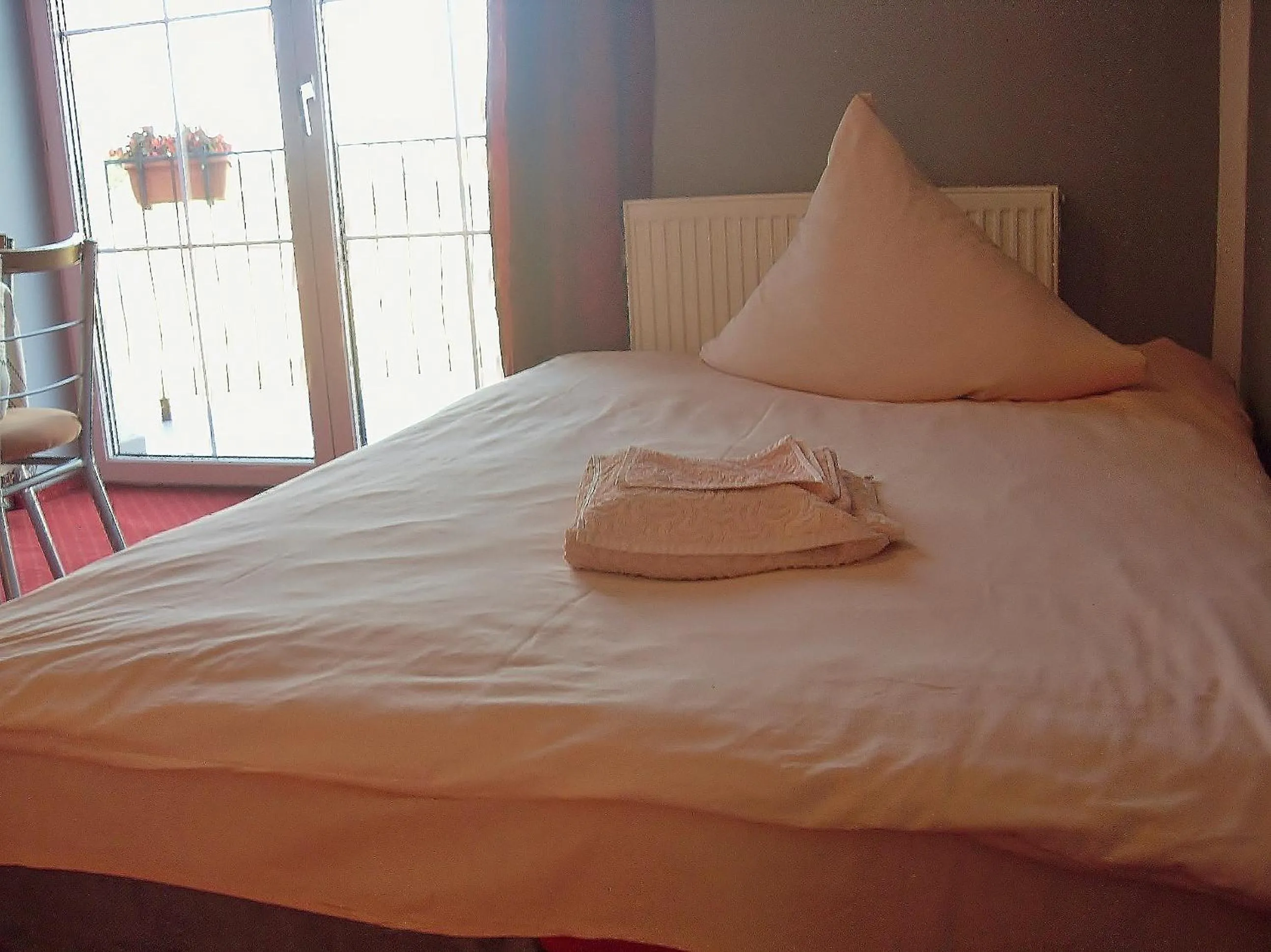 Bed in Willa Cyklada, grill, śniadania, jezioro,przystań,tawerna-200m, park linowy-400m, centrum,aquapark-900m