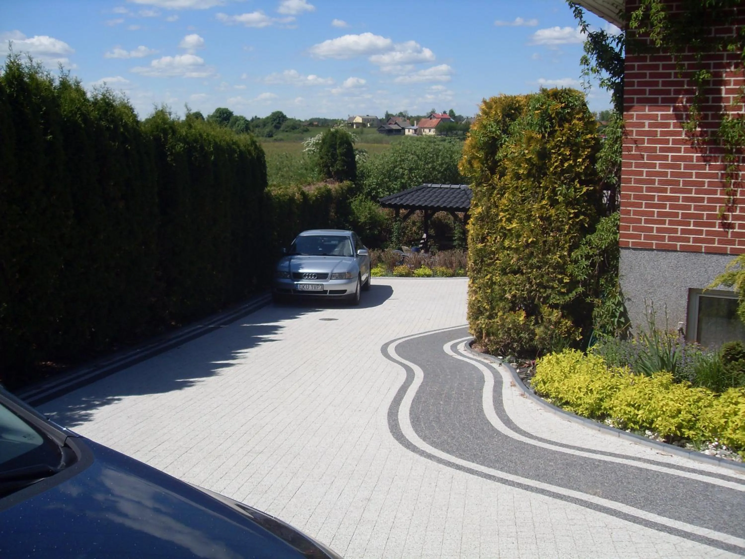 Area and facilities in Willa Cyklada, grill, śniadania, jezioro,przystań,tawerna-200m, park linowy-400m, centrum,aquapark-900m