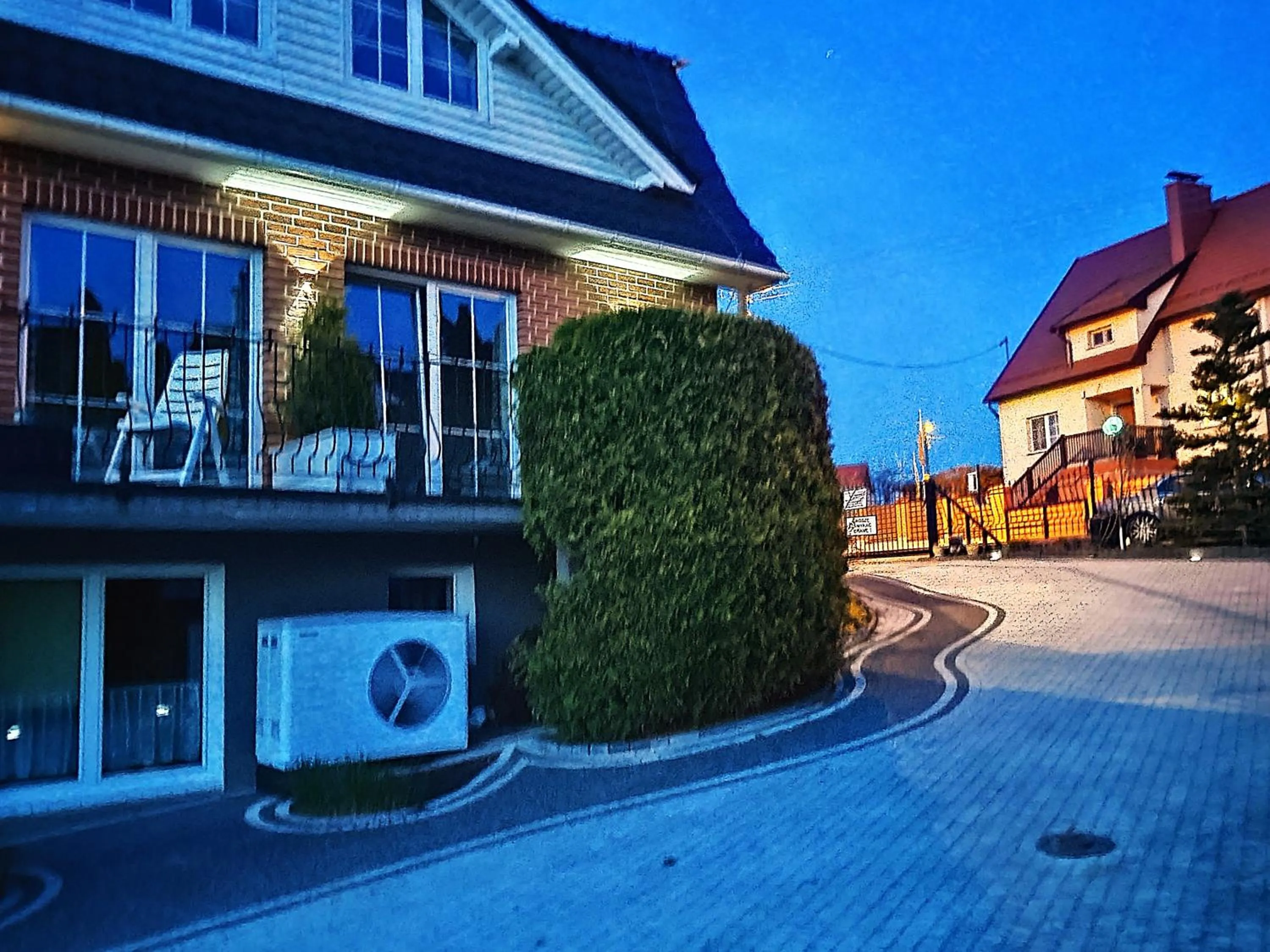 Property building in Willa Cyklada, grill, śniadania, jezioro,przystań,tawerna-200m, park linowy-400m, centrum,aquapark-900m