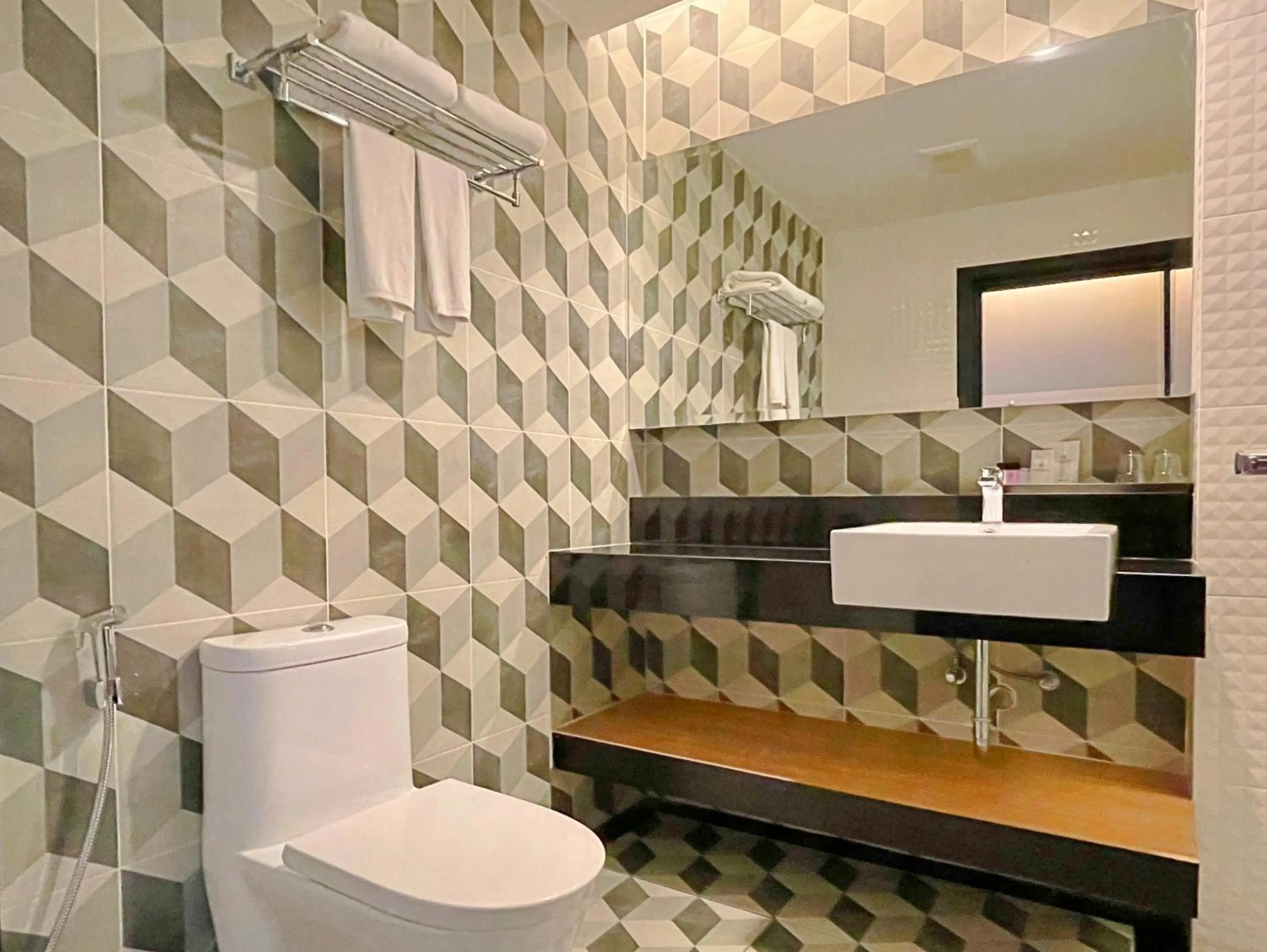 Toilet in Chezzotel Pattaya