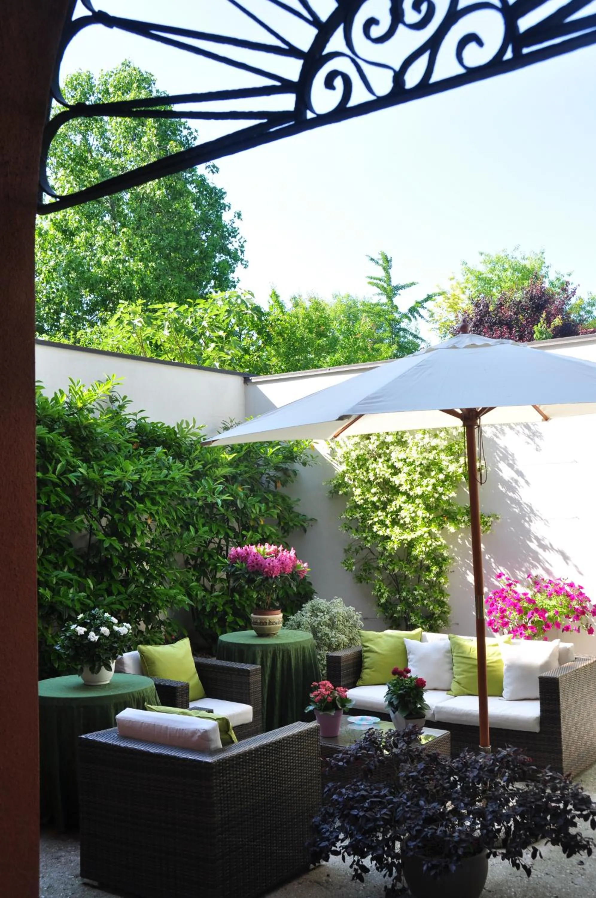 Patio in Piazza Nova Guest House