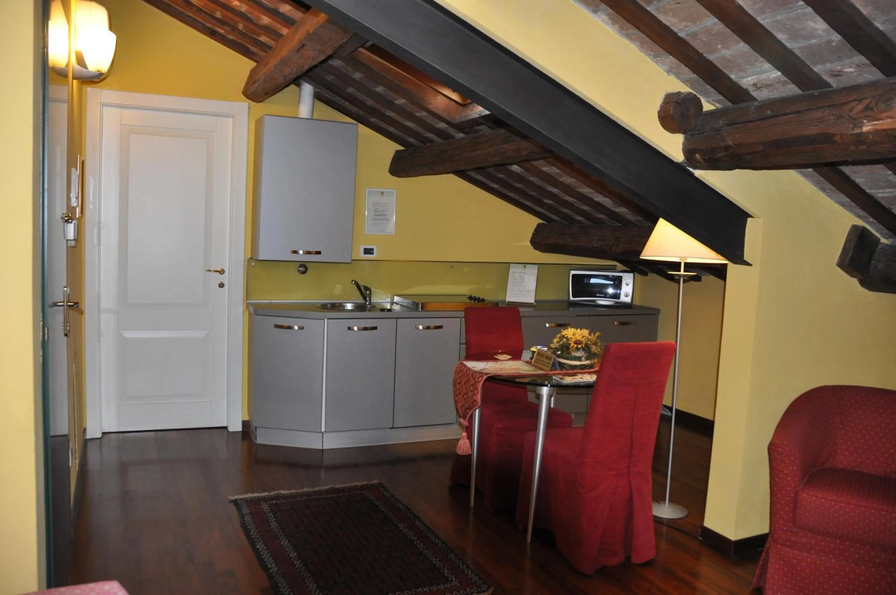 Kitchen or kitchenette in Piazza Nova Guest House