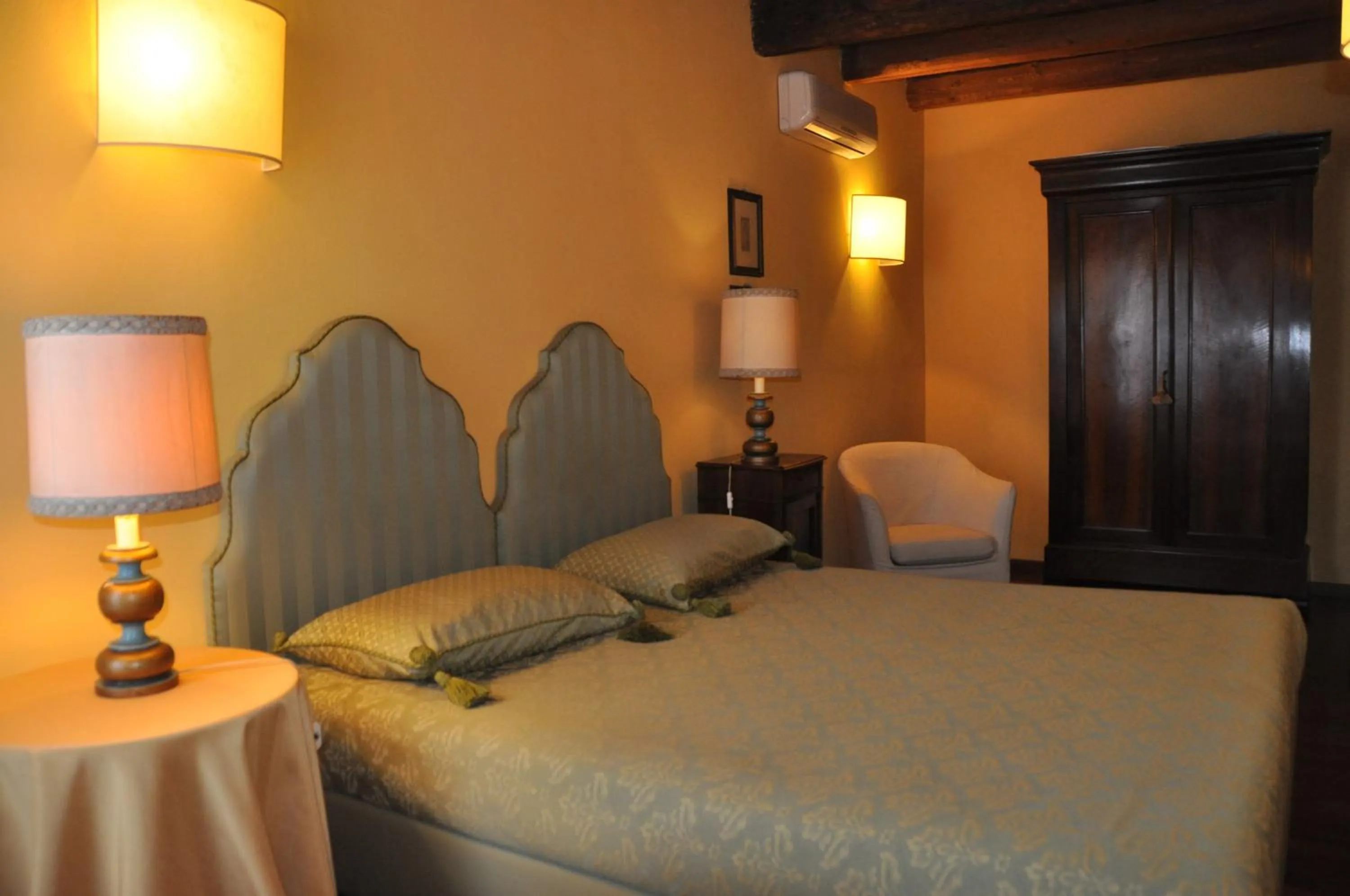 Bedroom, Bed in Piazza Nova Guest House