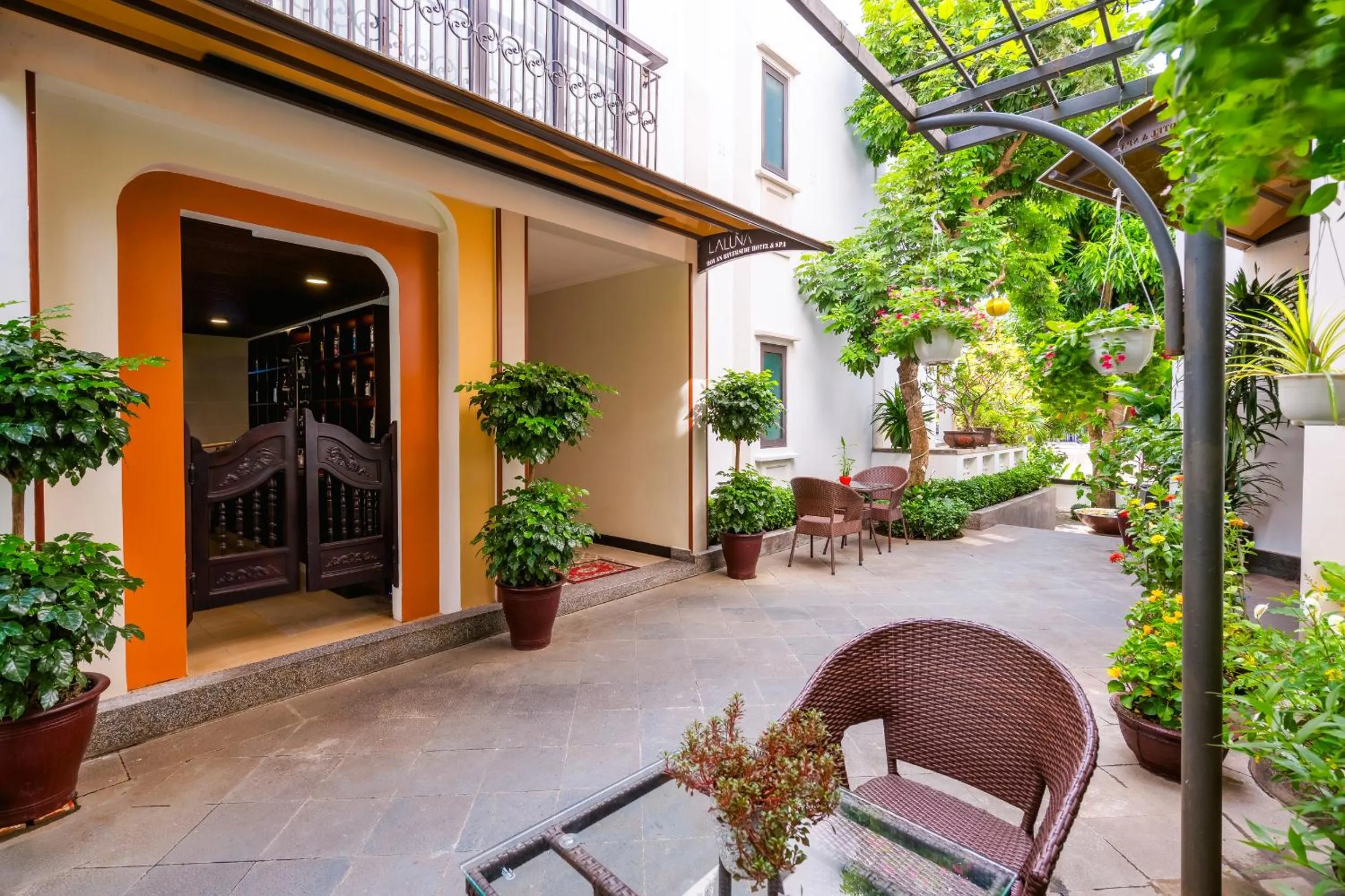 Garden in Laluna Hoi An Riverside Hotel & Spa