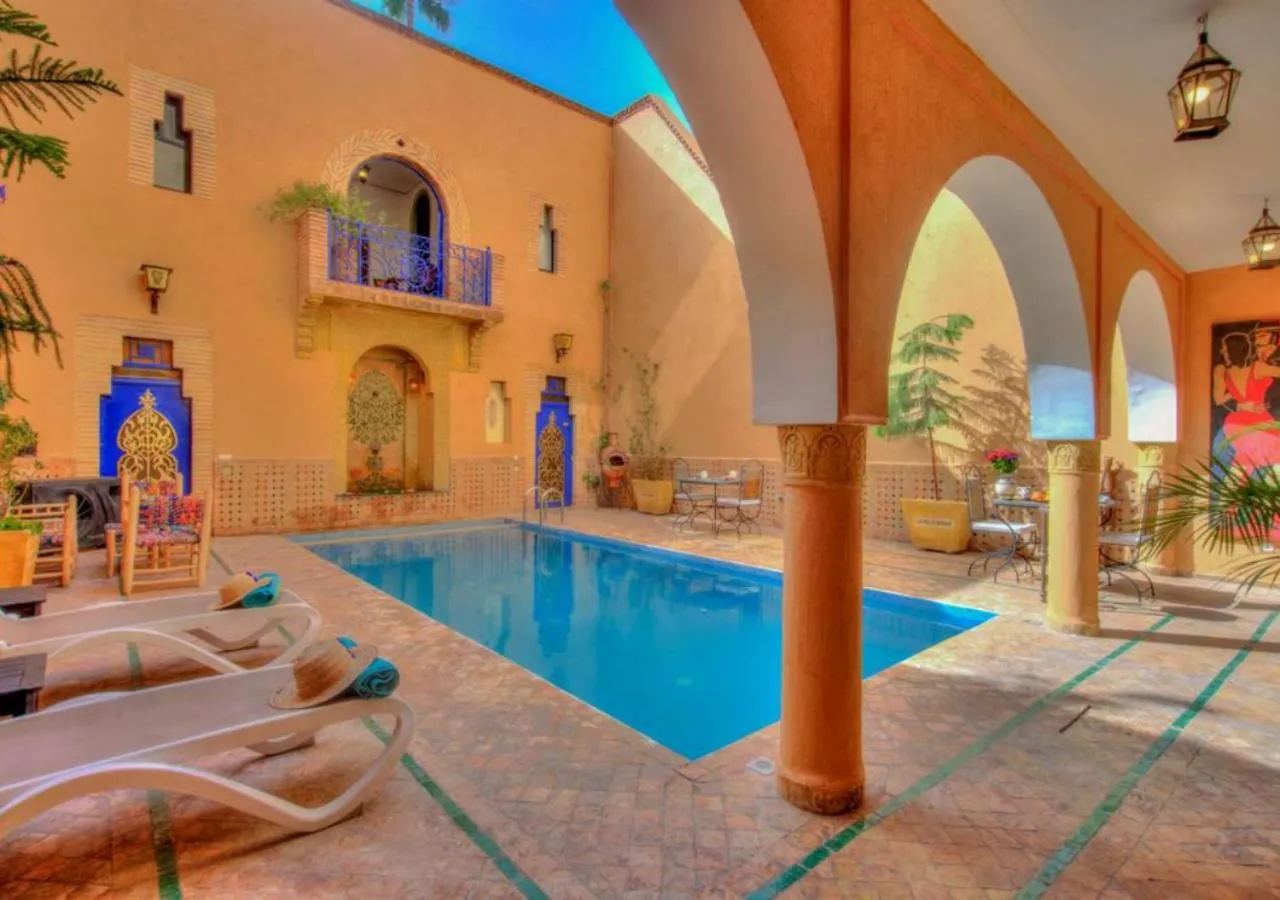 Swimming Pool in Riad la villa bleue & SPA
