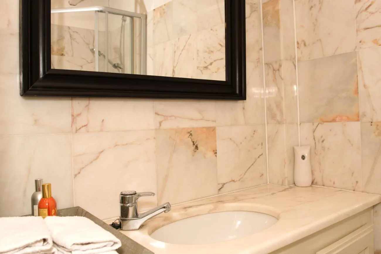 Bathroom in Genesis Voorschoten