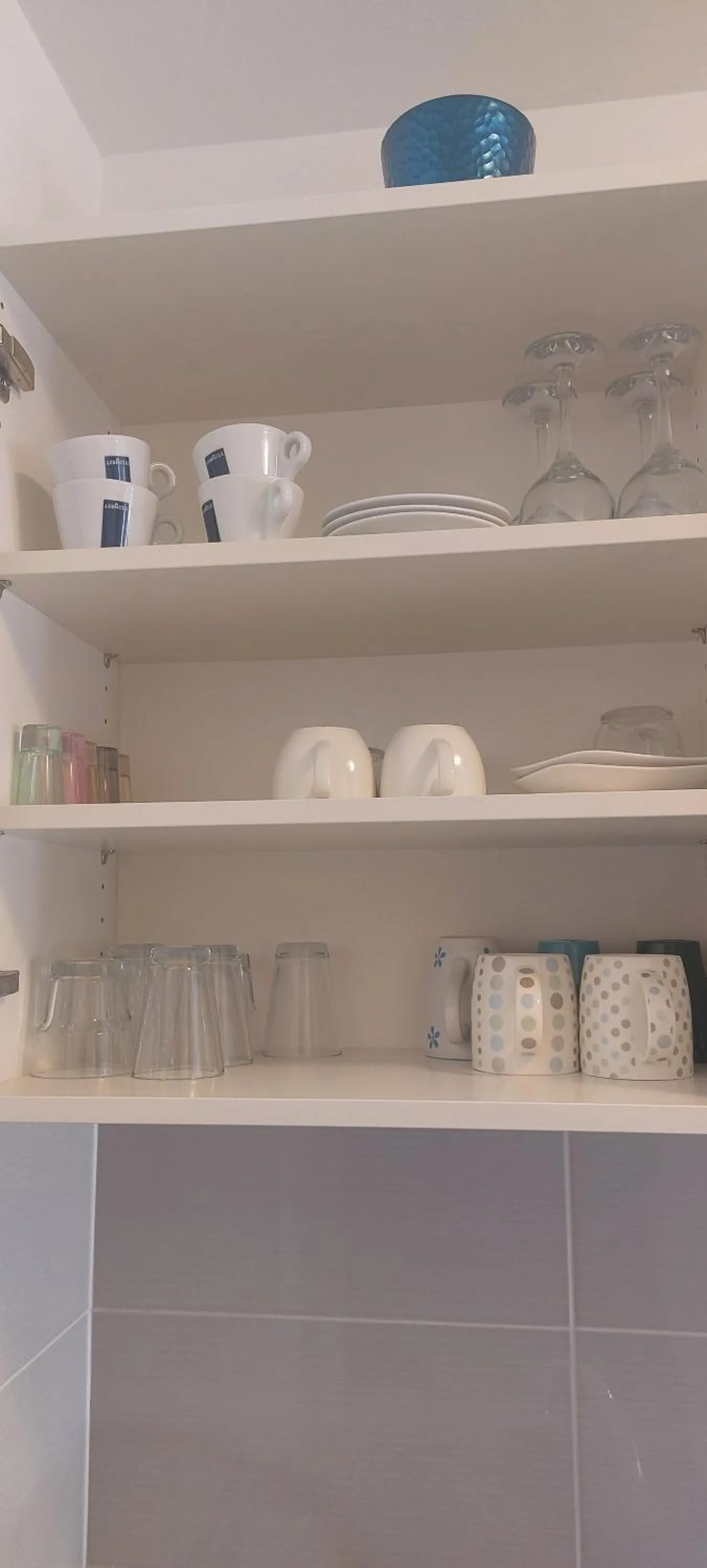Coffee/tea facilities in Apartment Romana with a spacious terrace