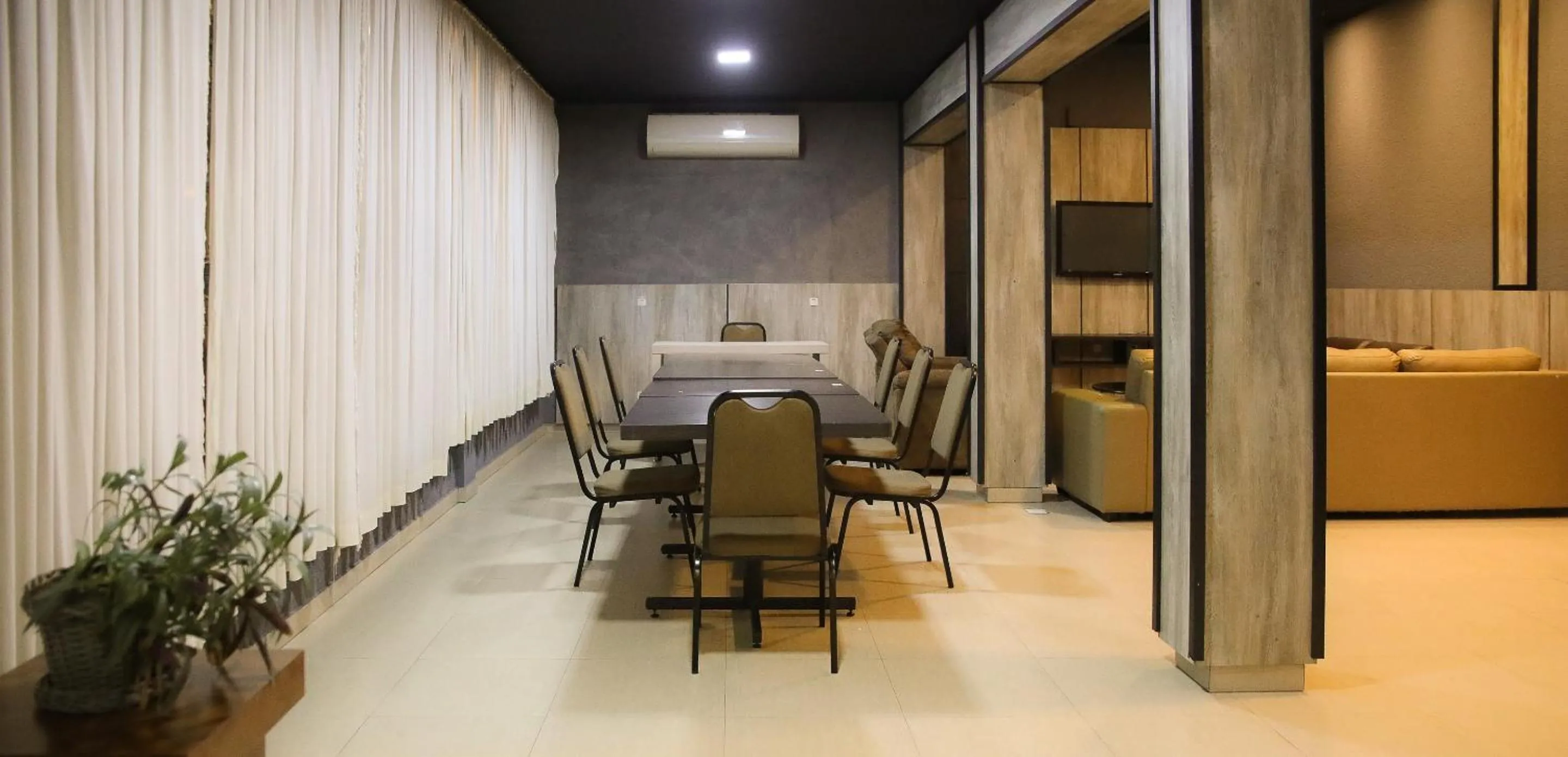 Seating area in Rede Andrade Vivaldi