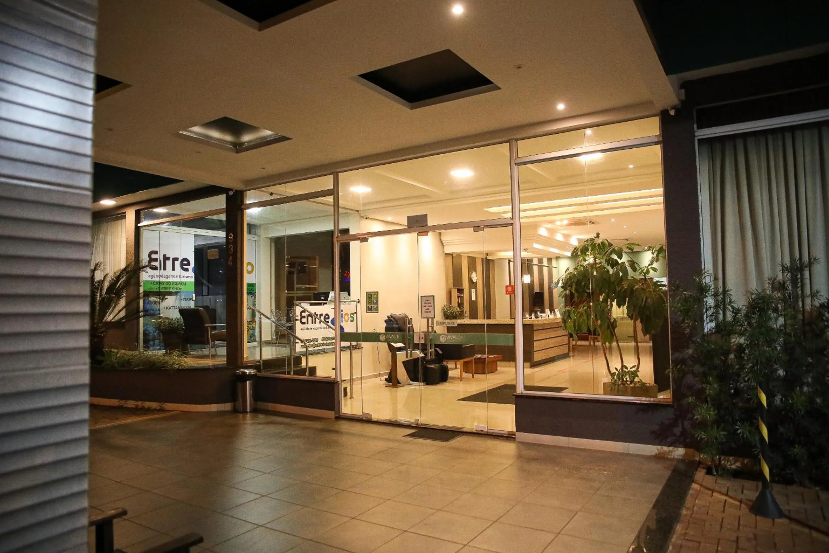 Facade/entrance in Rede Andrade Vivaldi