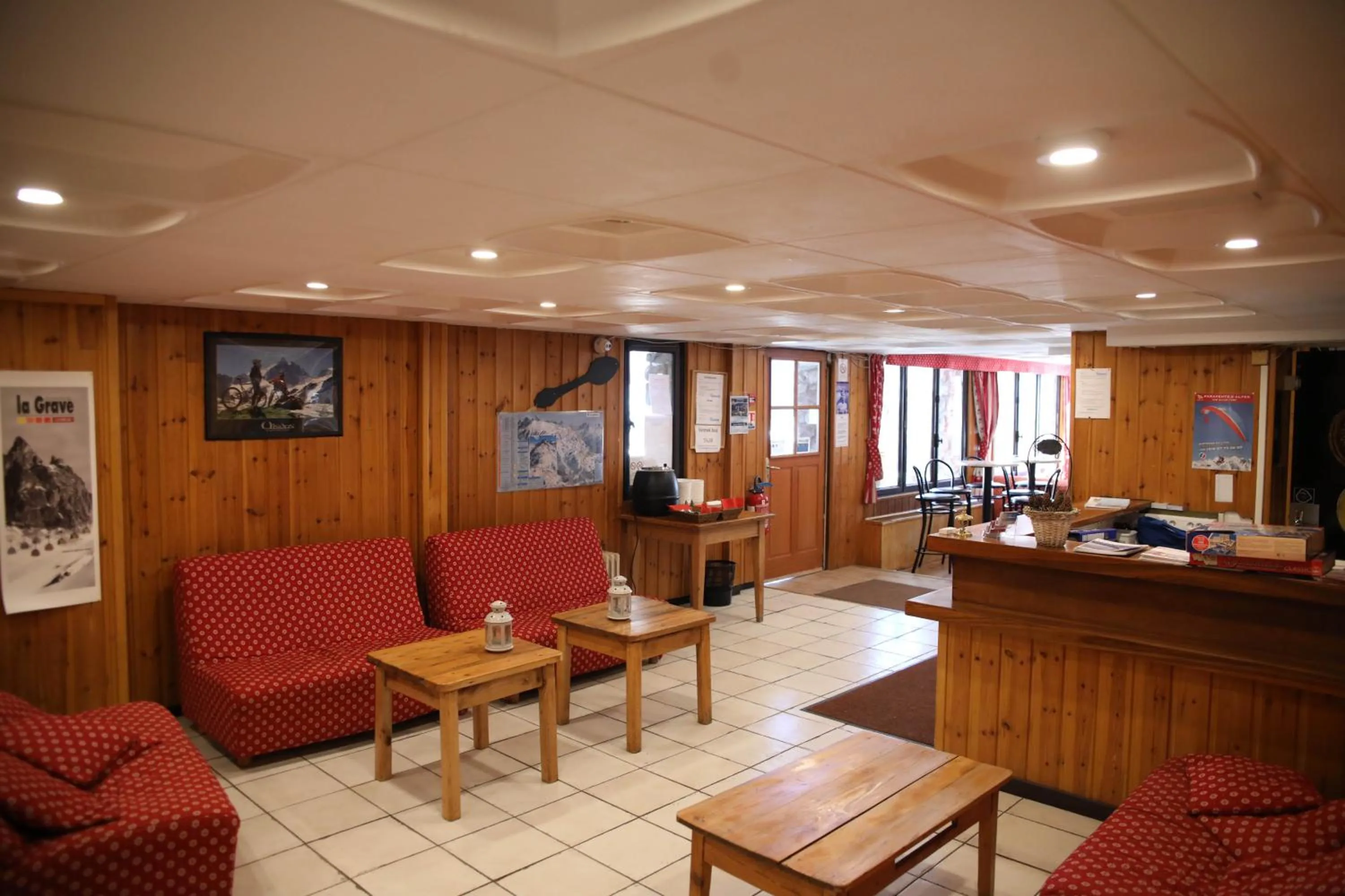 Lobby or reception in Hotel Le Cairn